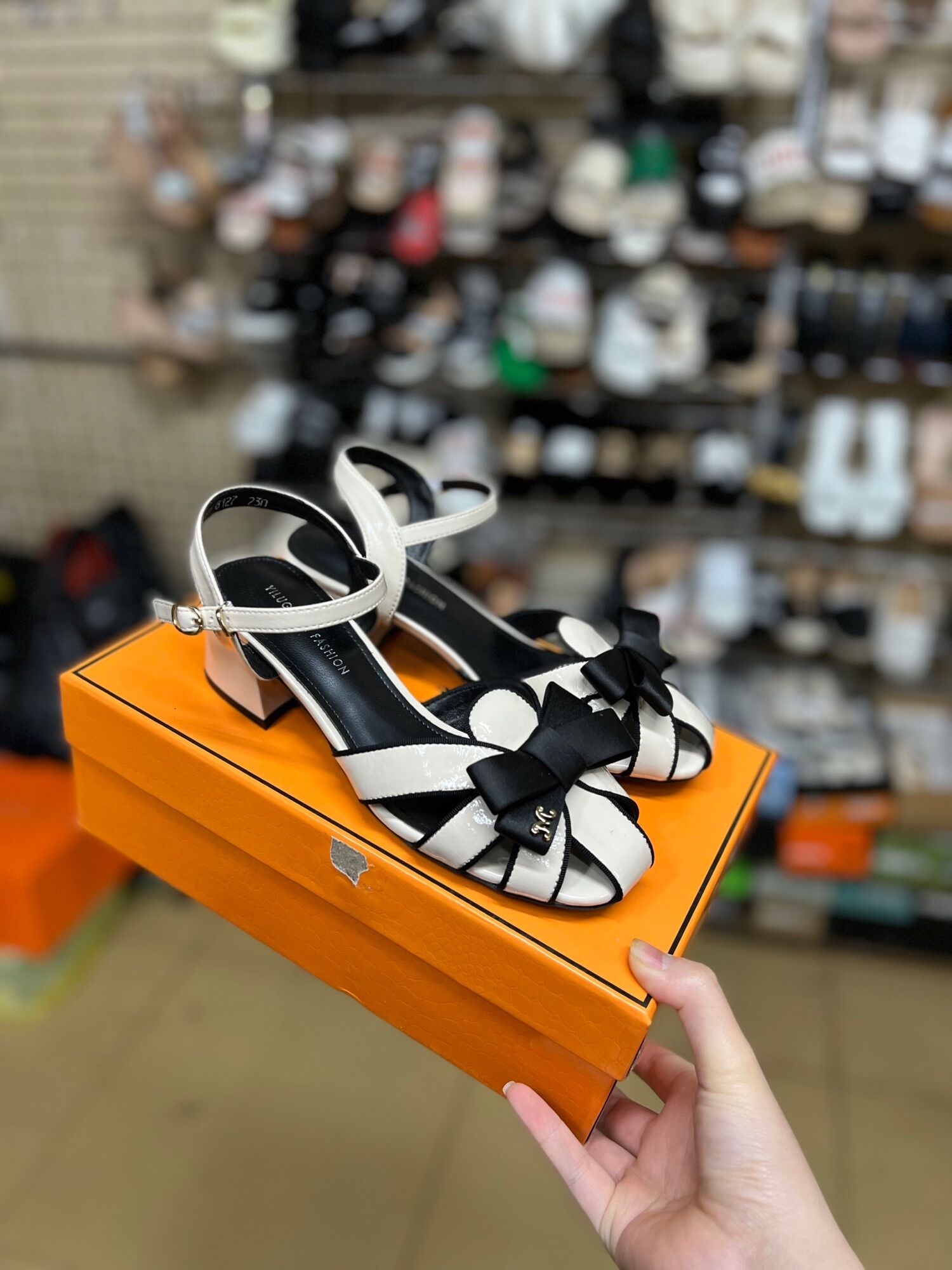 Sandan giọ miu miu hàng QC fullbox