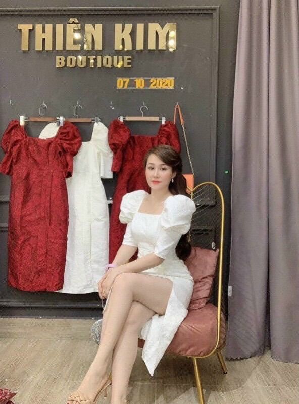 (SHOP BIGSIZE nữ 50kg đến 90kg) đầm gấm cao câp xẻ tà