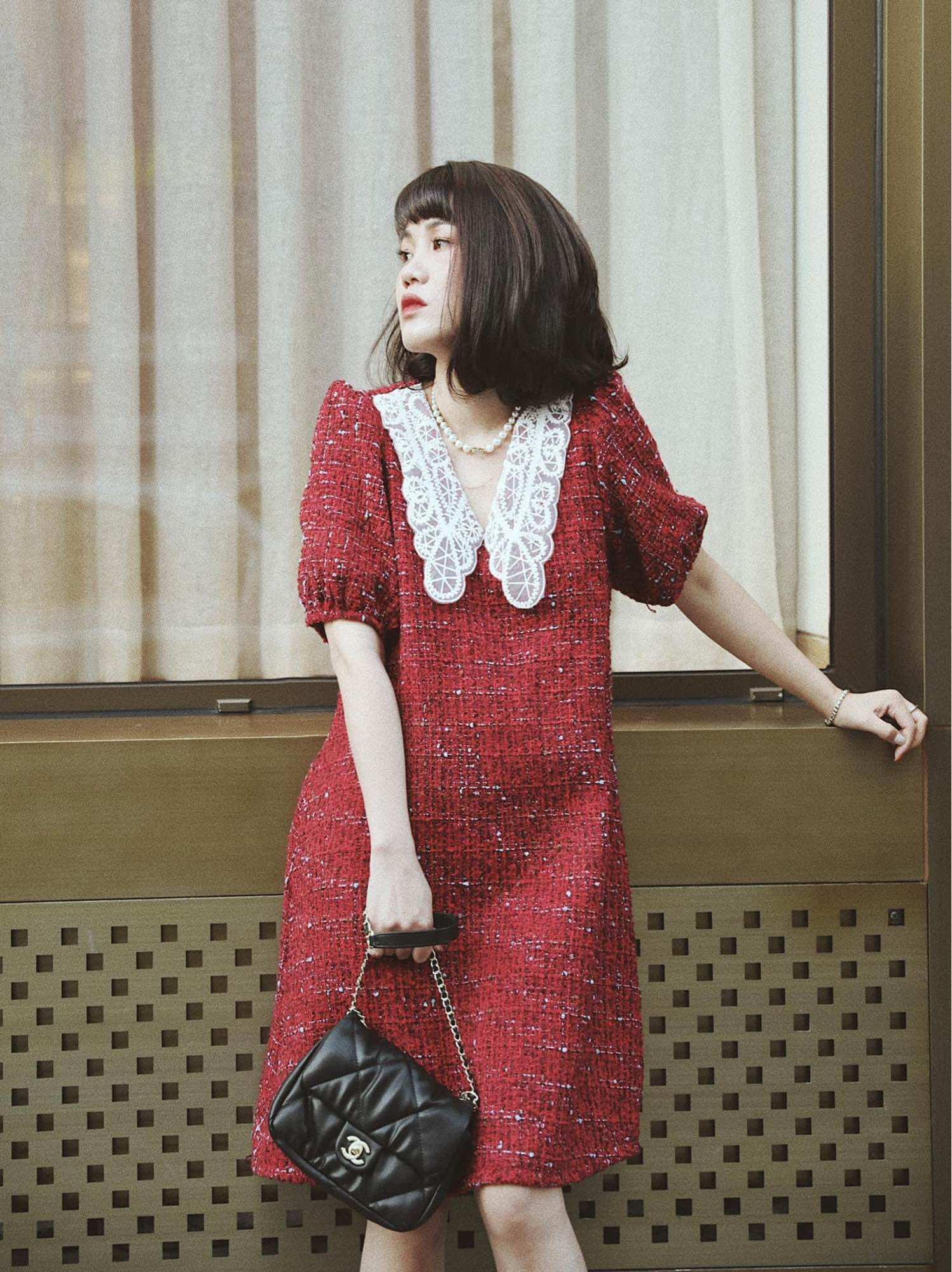 Váy dạ tweed đỏ cổ ren