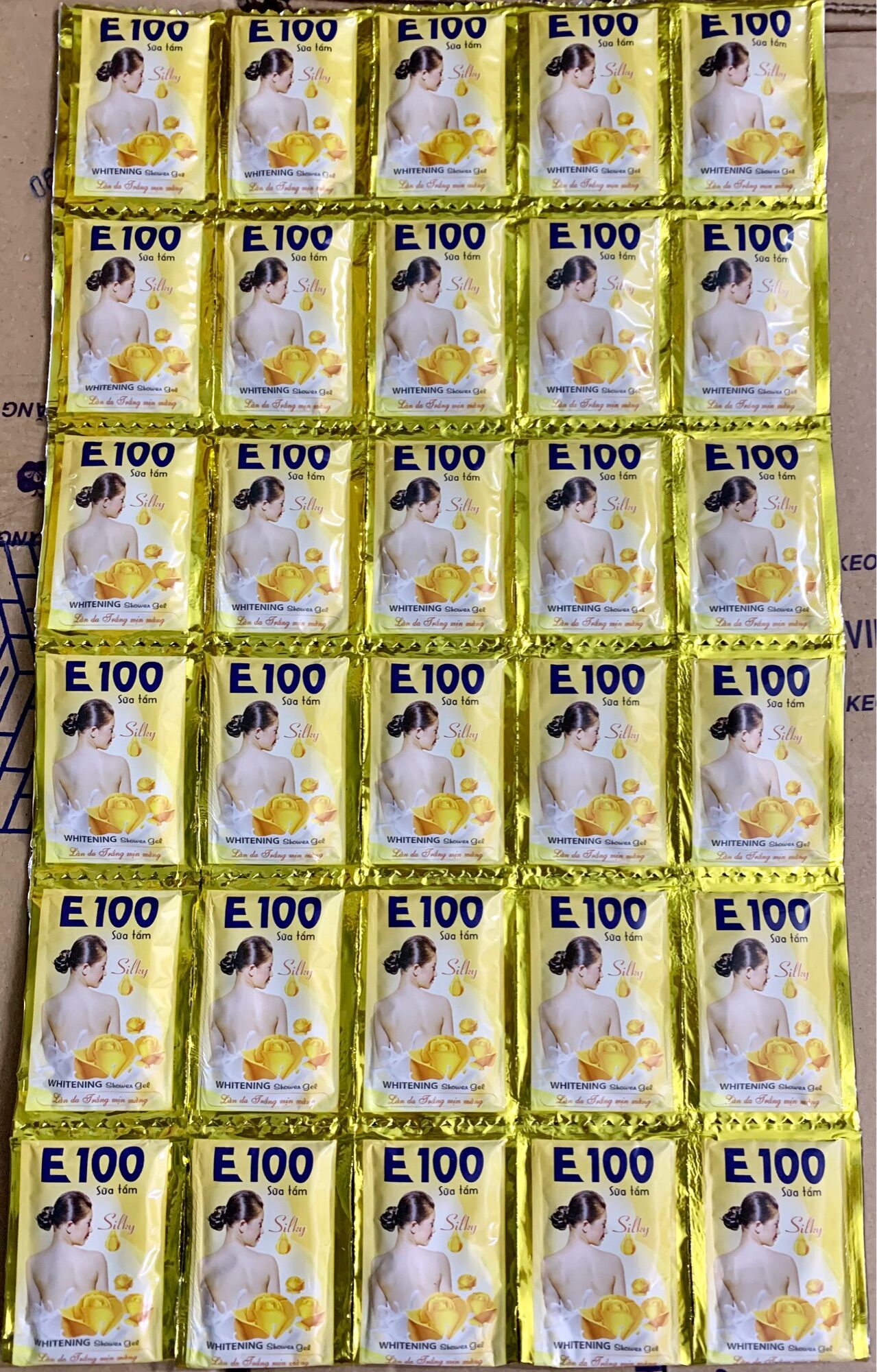  Sữa tắm trắng da E100 vàng 10 dây  120gói  