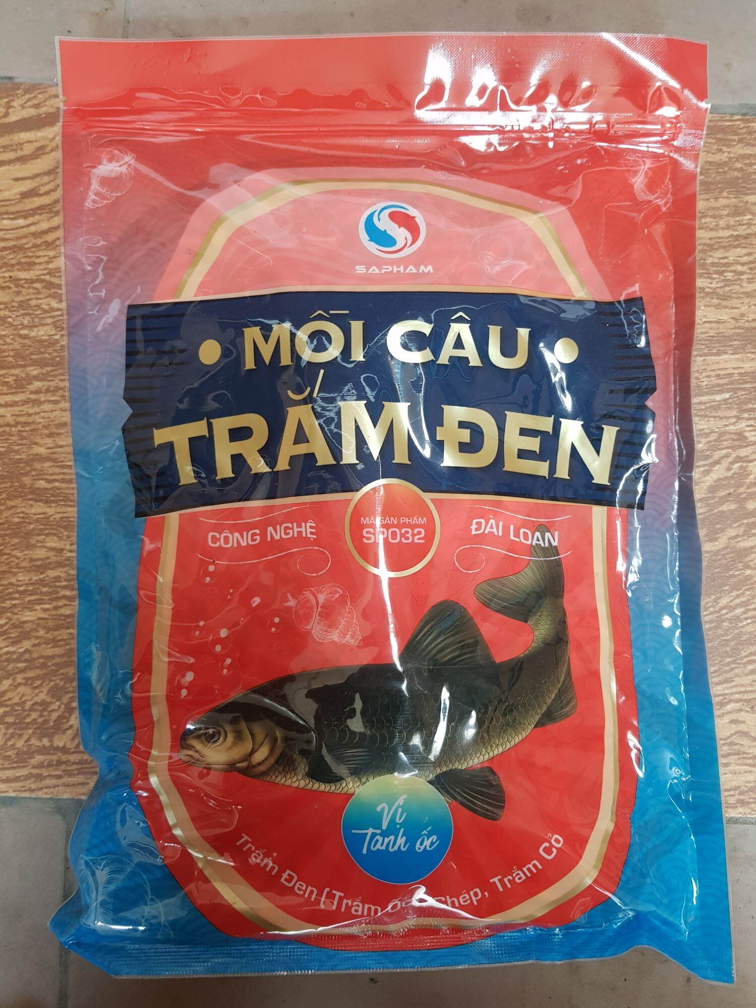 Mồi câu trắm đen vị tanh ốc