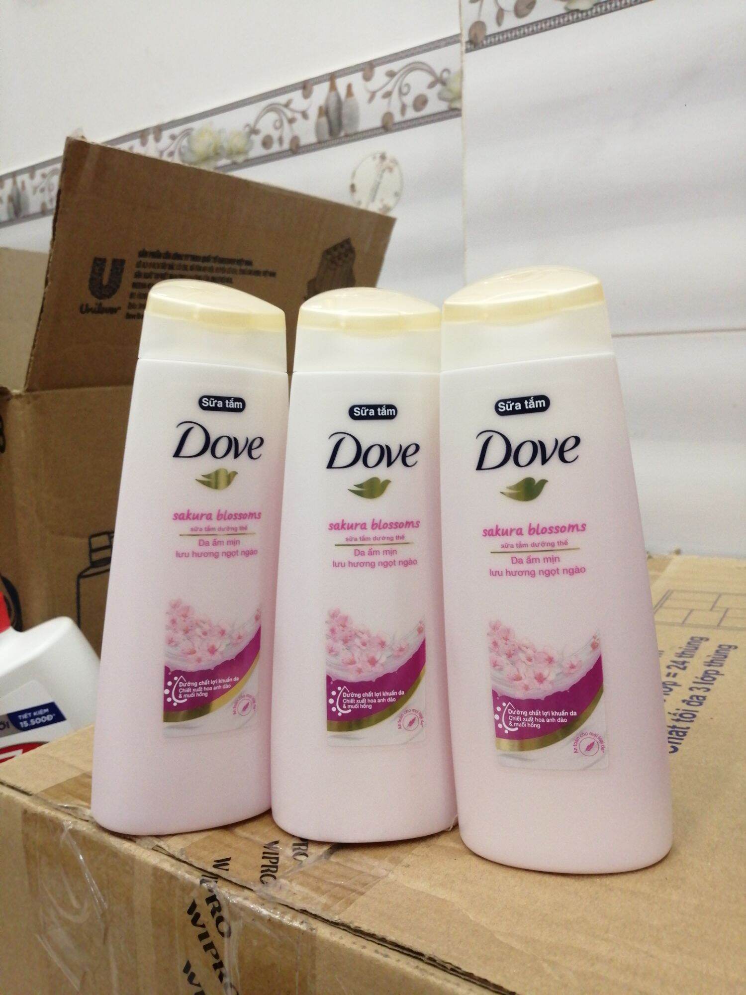 Sữa tắm dove Sakura 200g( hàng khuyến mãi)