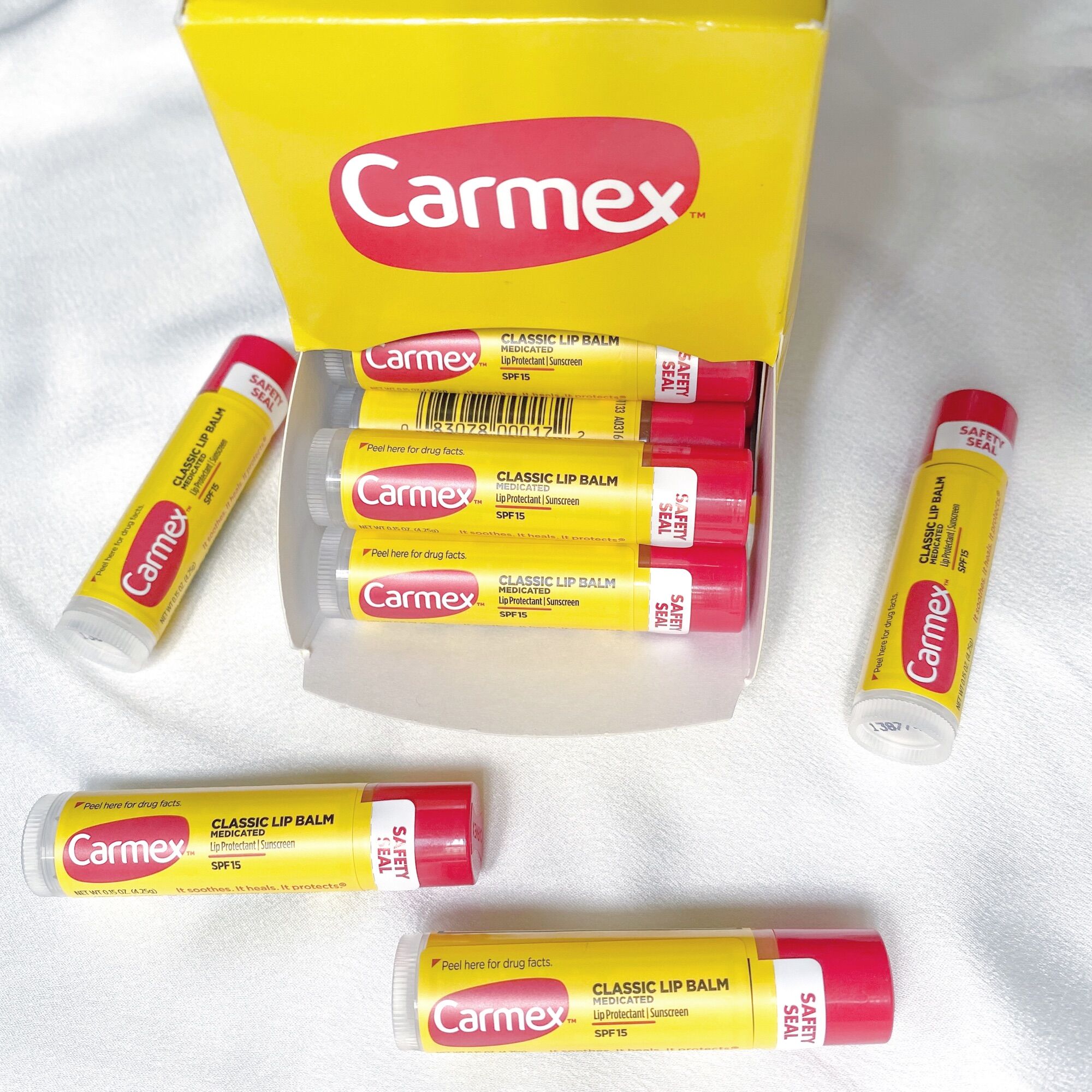 Son dưỡng môi Carmex