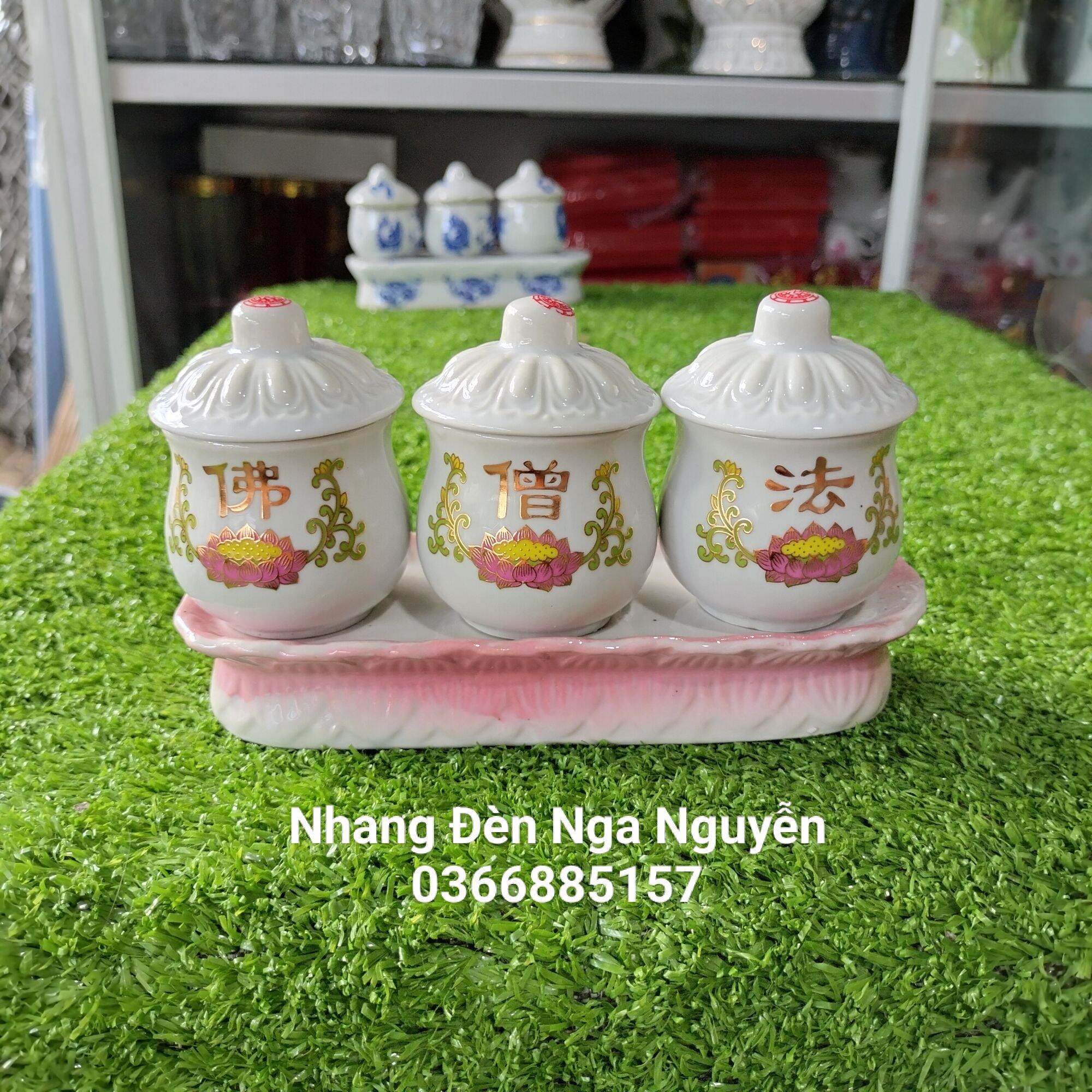 Set of 3 Ceramic Cups with Lids for Worship