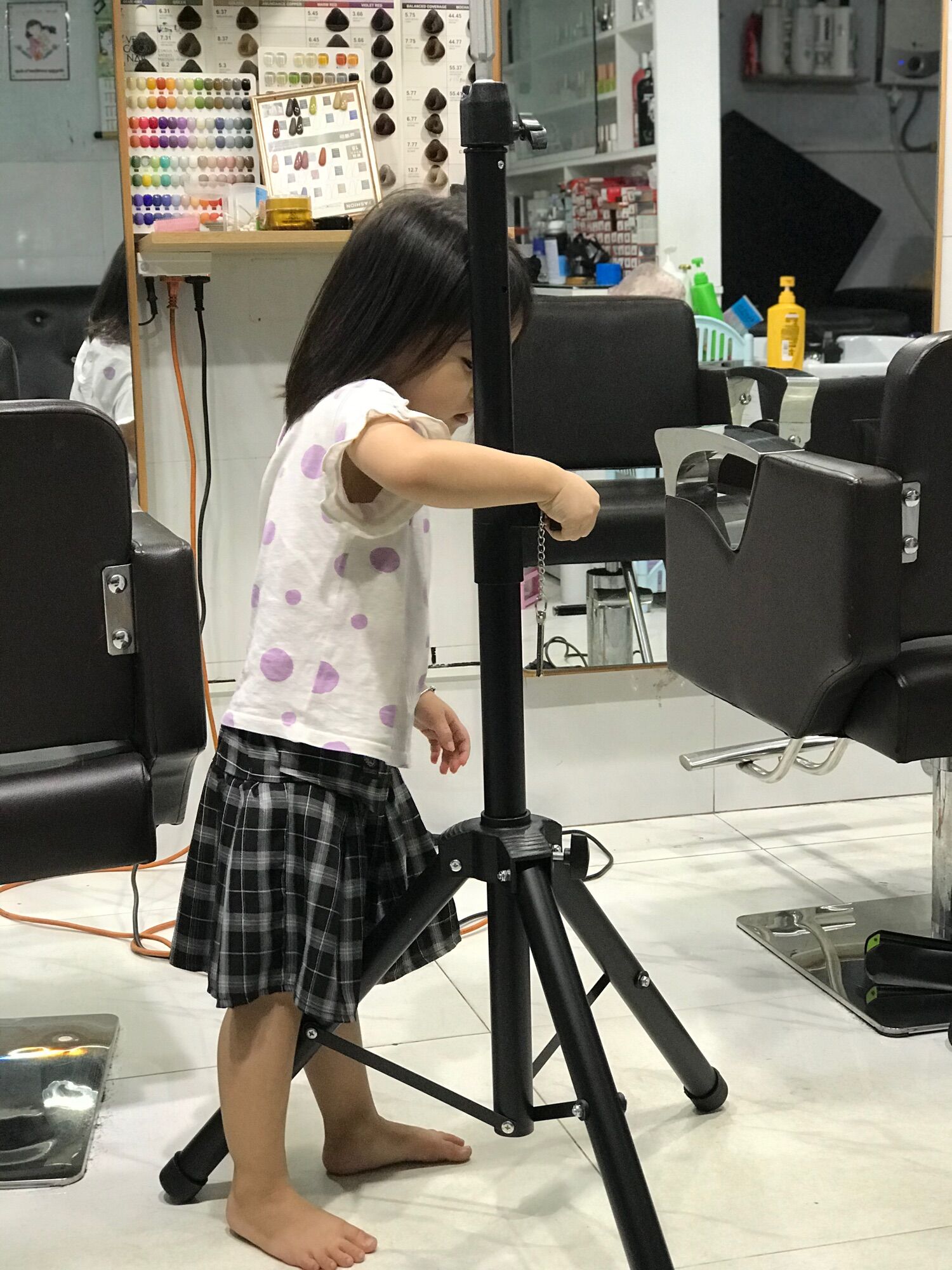 Chân canh dùng để gắn đầu manocanh
