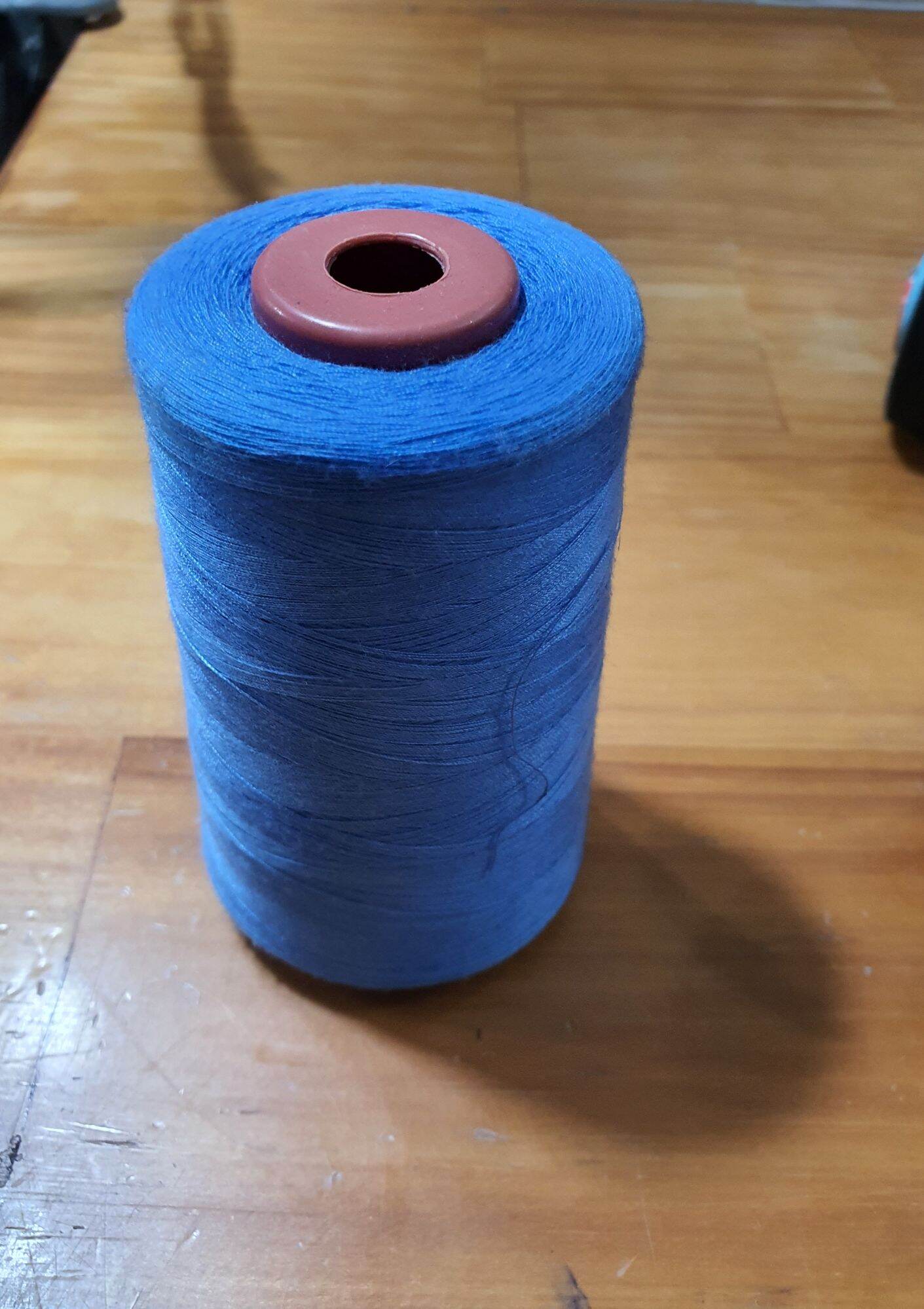 CHỈ MAY QUẦN ÁO CUỘN TO