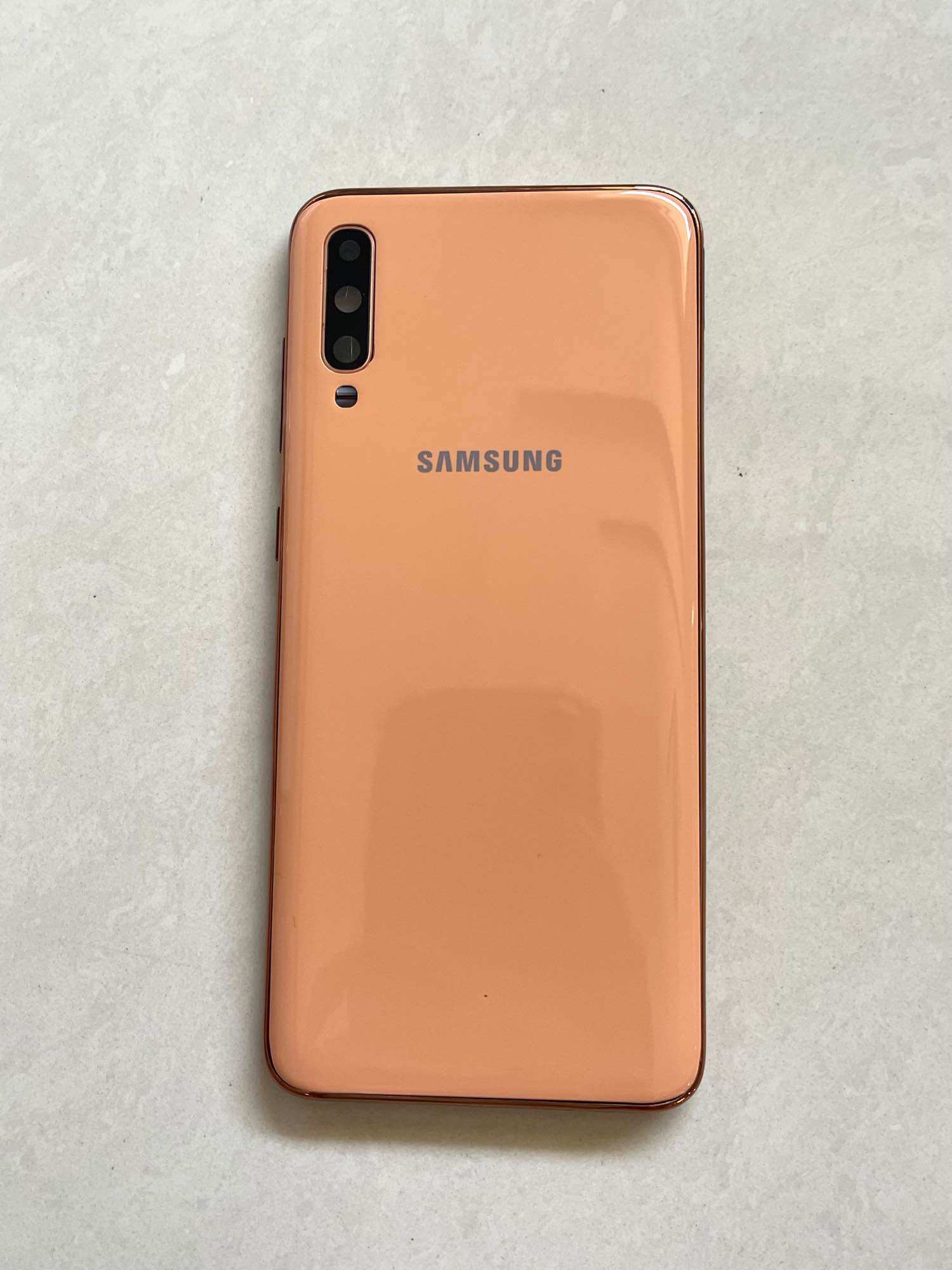 Vỏ bộ Samsung A70 kèm kính camera + khay sim