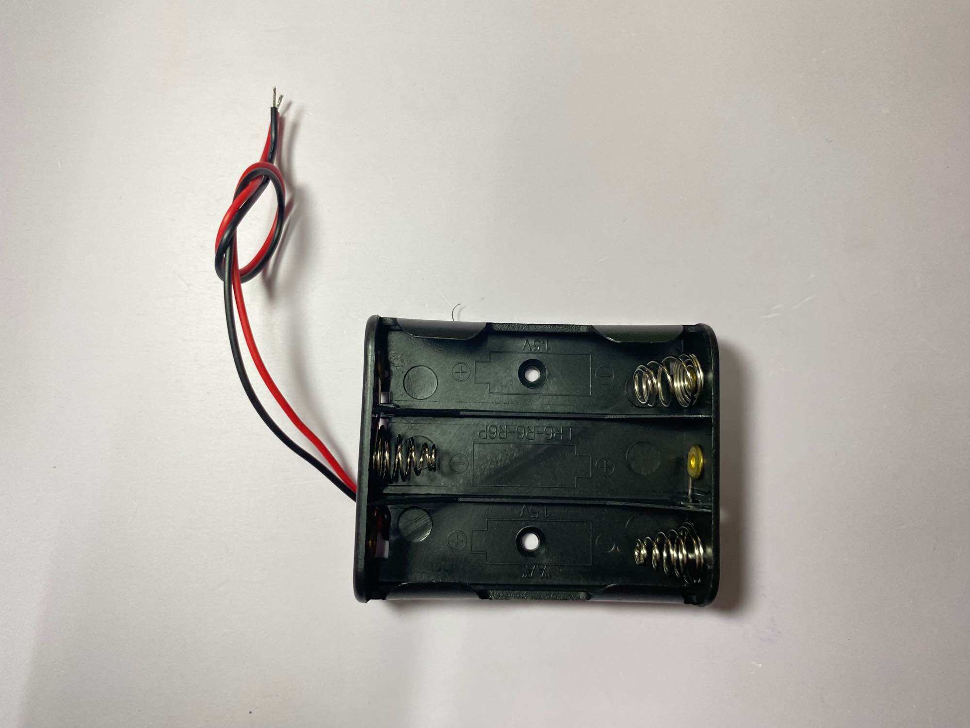 Đế 3 pin 1v5 size AA