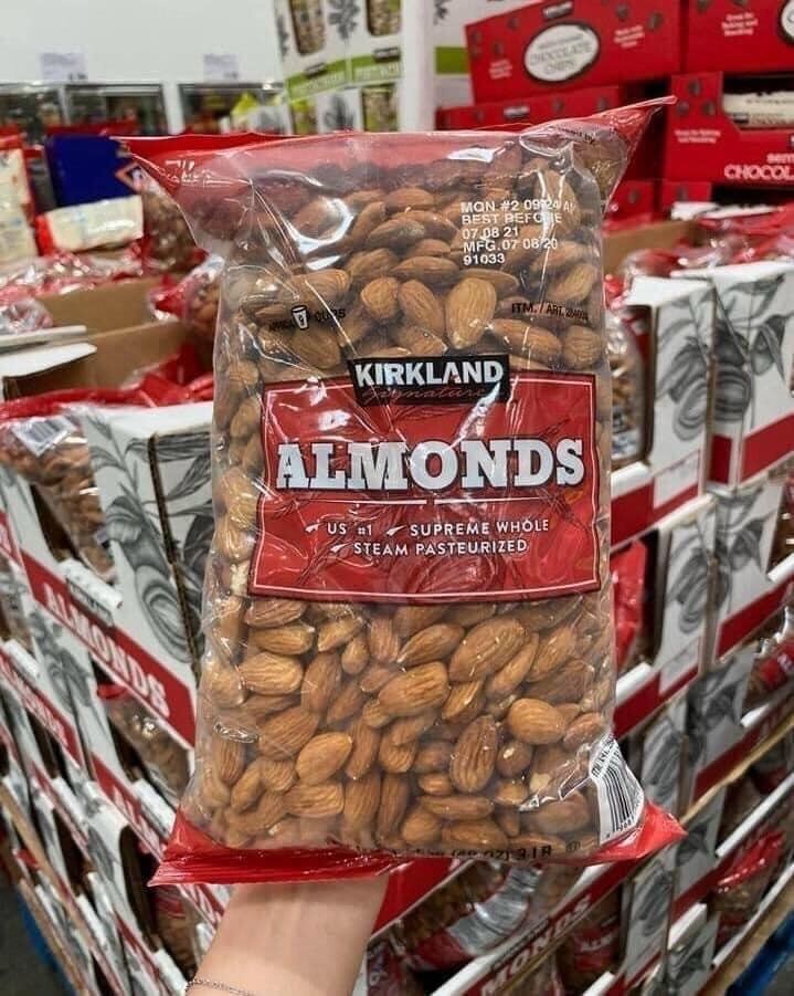 Hạt hạnh nhân sấy không muối Kirkland Almonds 1.36kg của Mỹ
