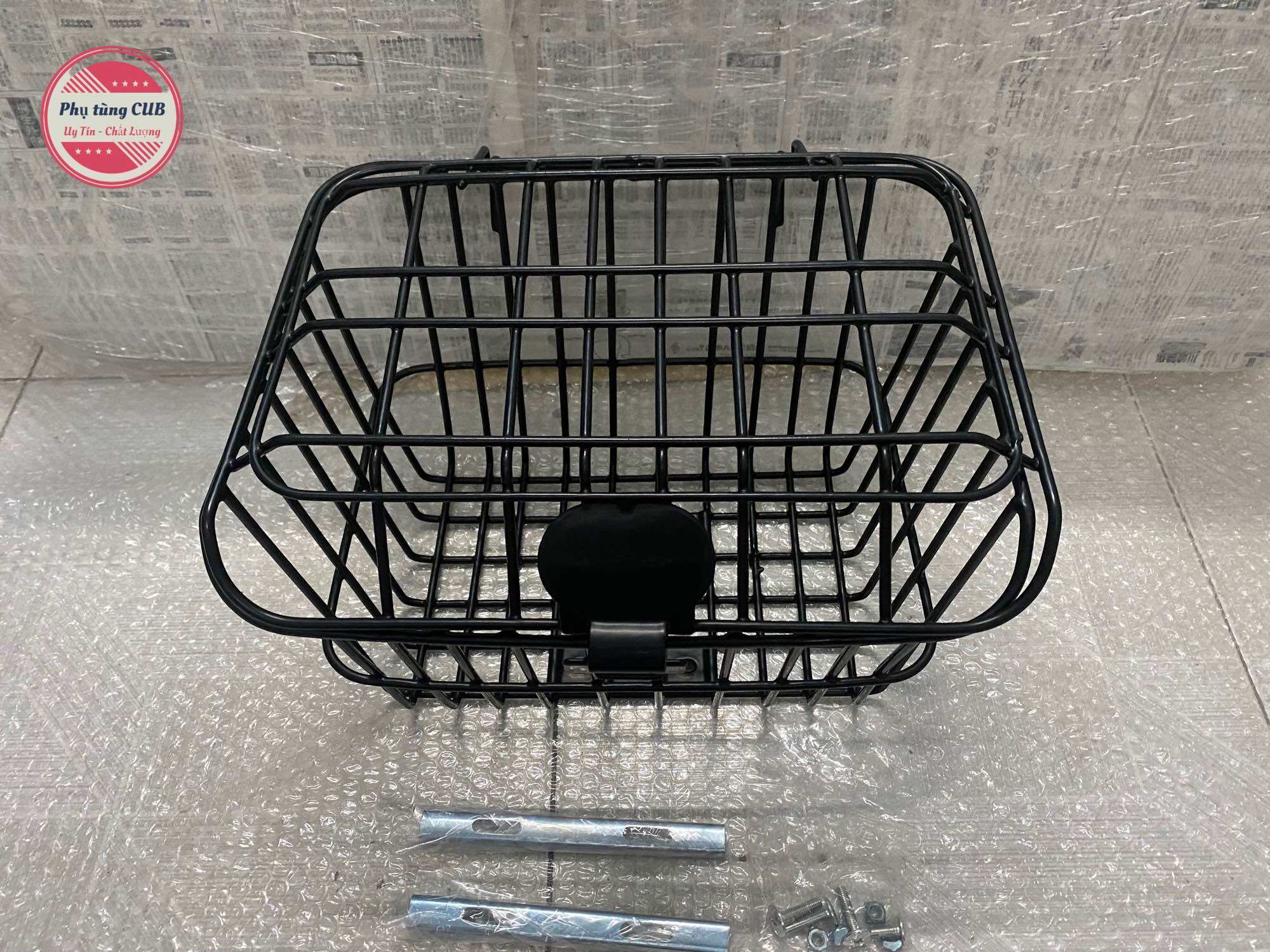 Rổ xe cub, dream có nắp mẫu nhỏ ( có bát gắn đầy đủ )