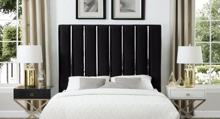 Bộ ốp đầu giường bọc da đen kết hợp inox trắng sang trọng