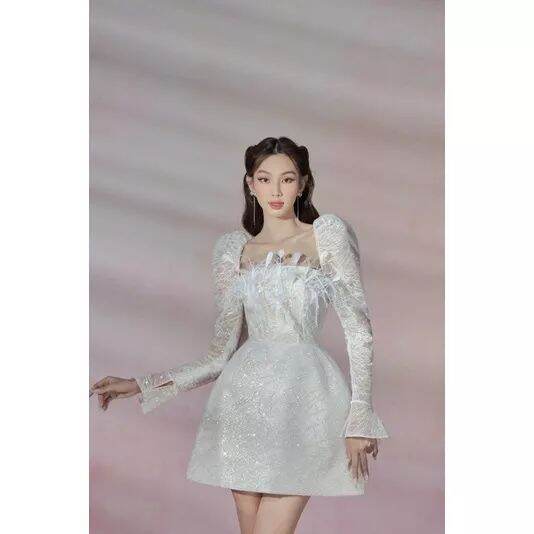 Iris- đầm dự tiệc tay phồng kim tuyến đính đá phối lông vũ siêu xinh