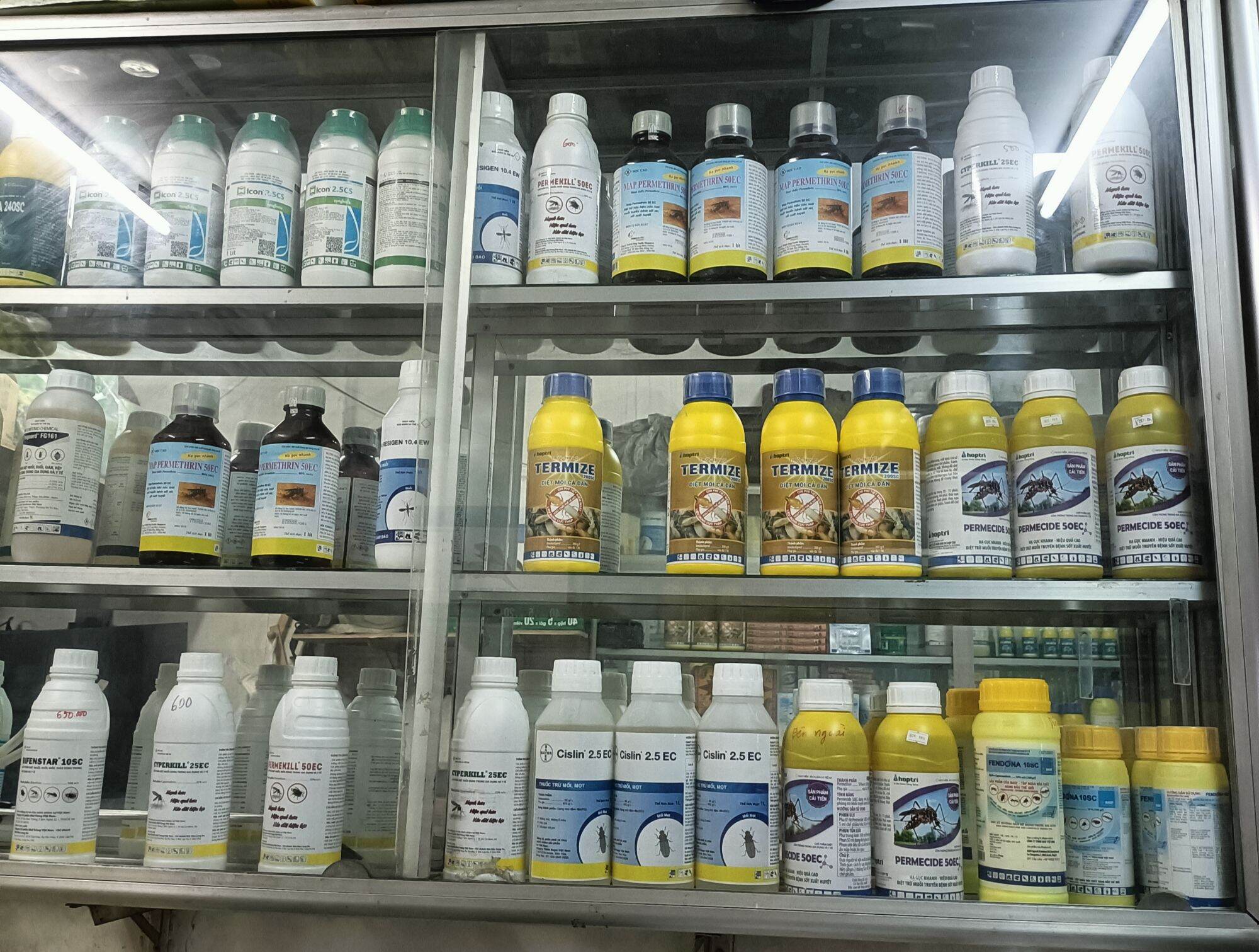 Thuốc diệt mối mọt Cislin 2.5 EC