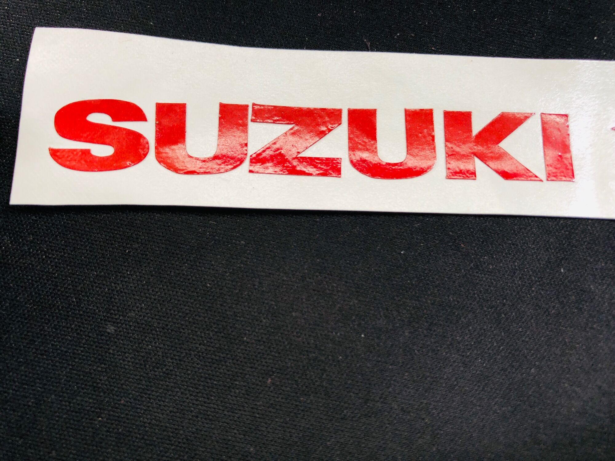 CHỮ SUZUKI ĐỎ DECAL DẠ QUANG