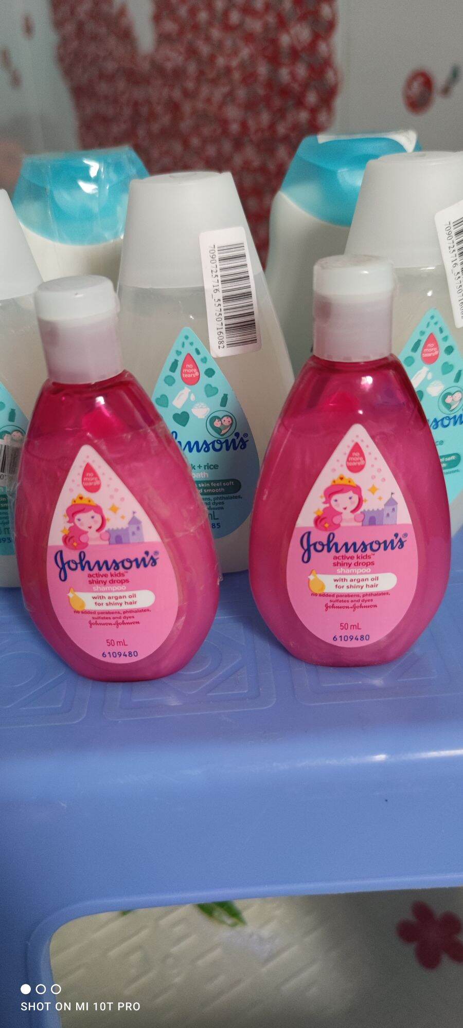 Dầu gội johnson's baby óng mượt cho bé gái chai 50ml. date 10/2023.
