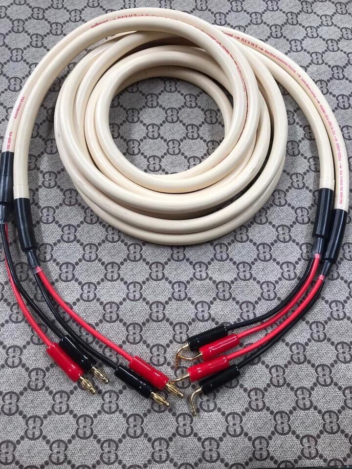 Dây loa Audioquest USA dài 2.5m 1 cặp