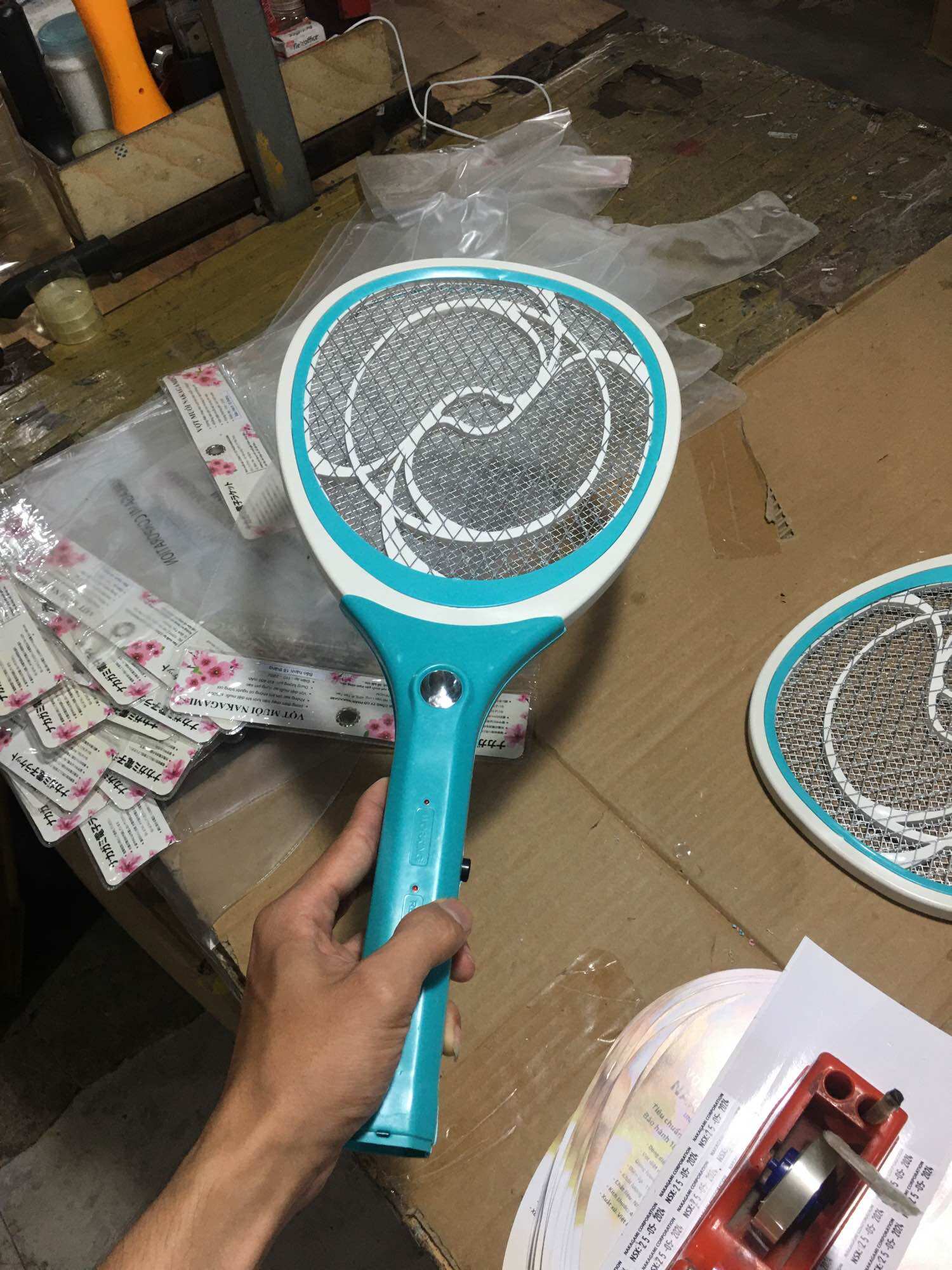 [HCM] Vợt Muỗi cao cấp NAKAGAMI