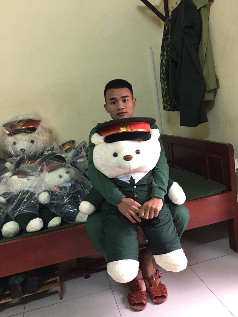 Gấu bông mặc đồ lính luc quan 95cm