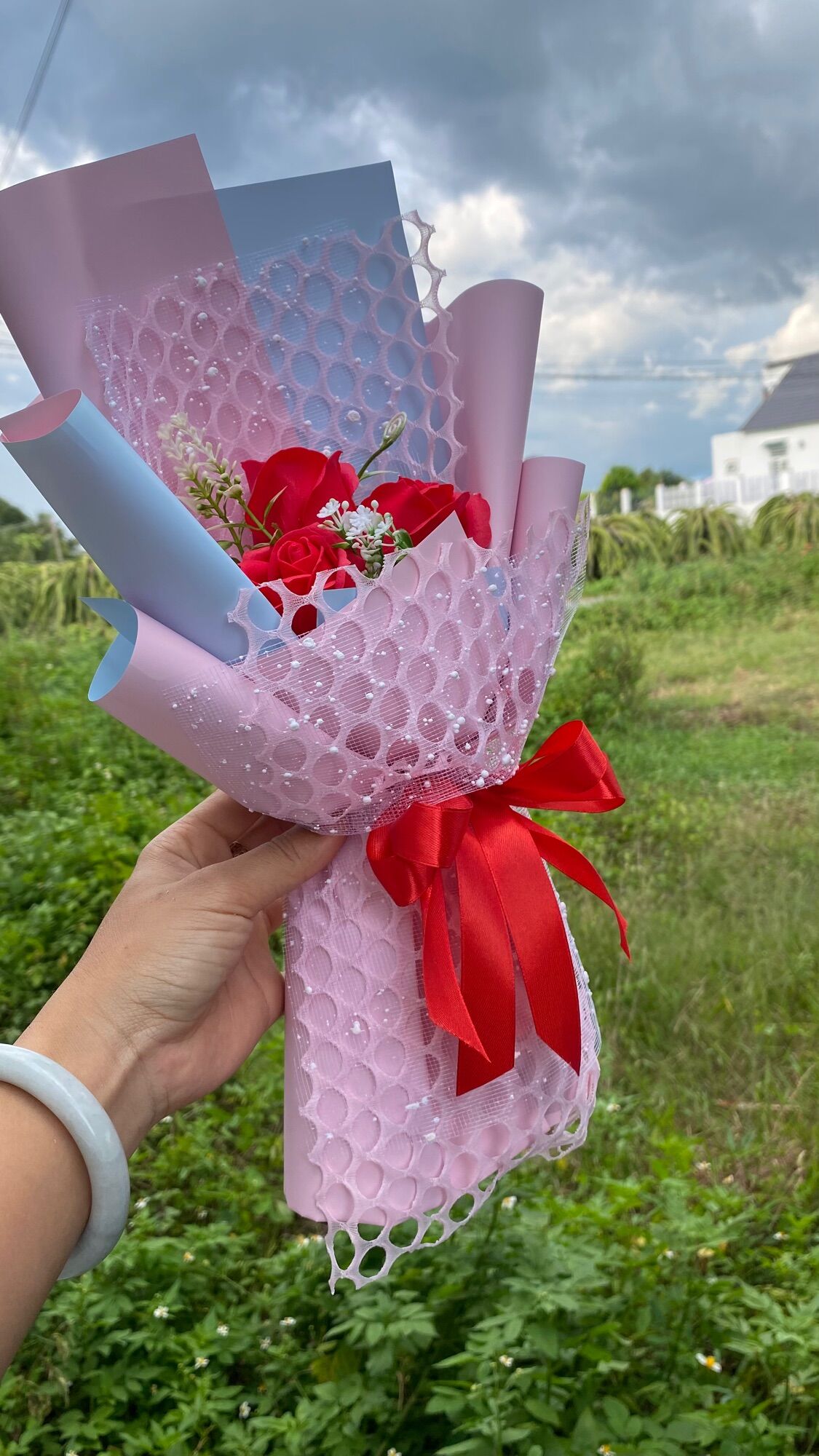 [Yue Xii] Bó hoa sáp 3 bông phối lưới tuyết