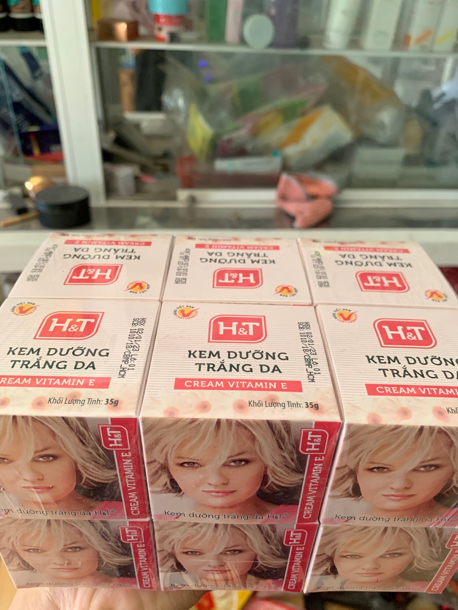Kem Trắng Da Vitamin E H&T