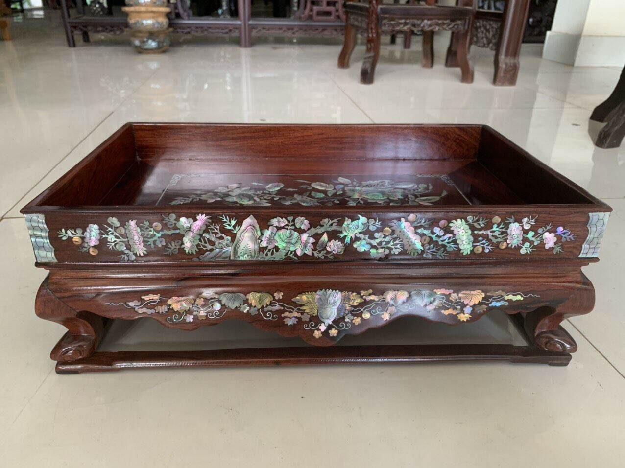 Khay trà gỗ cẩm khảm cảnh 40x24cm