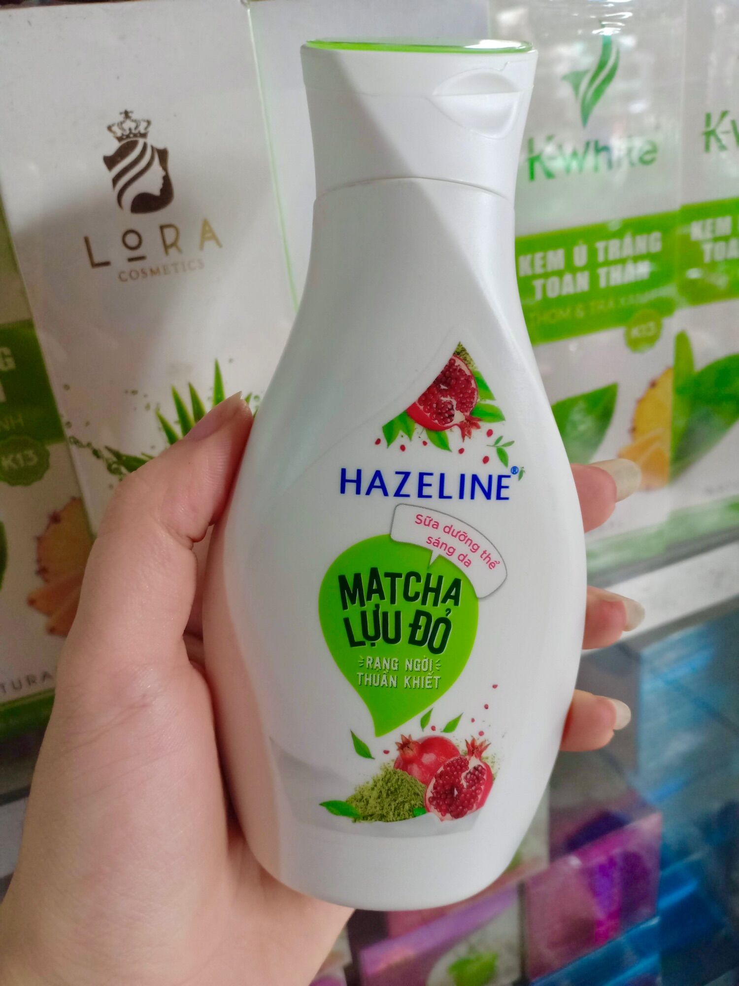 Sữa Dưỡng Thể Làm Sáng Da Matcha & Lựu Đỏ HAZELINE 370ml