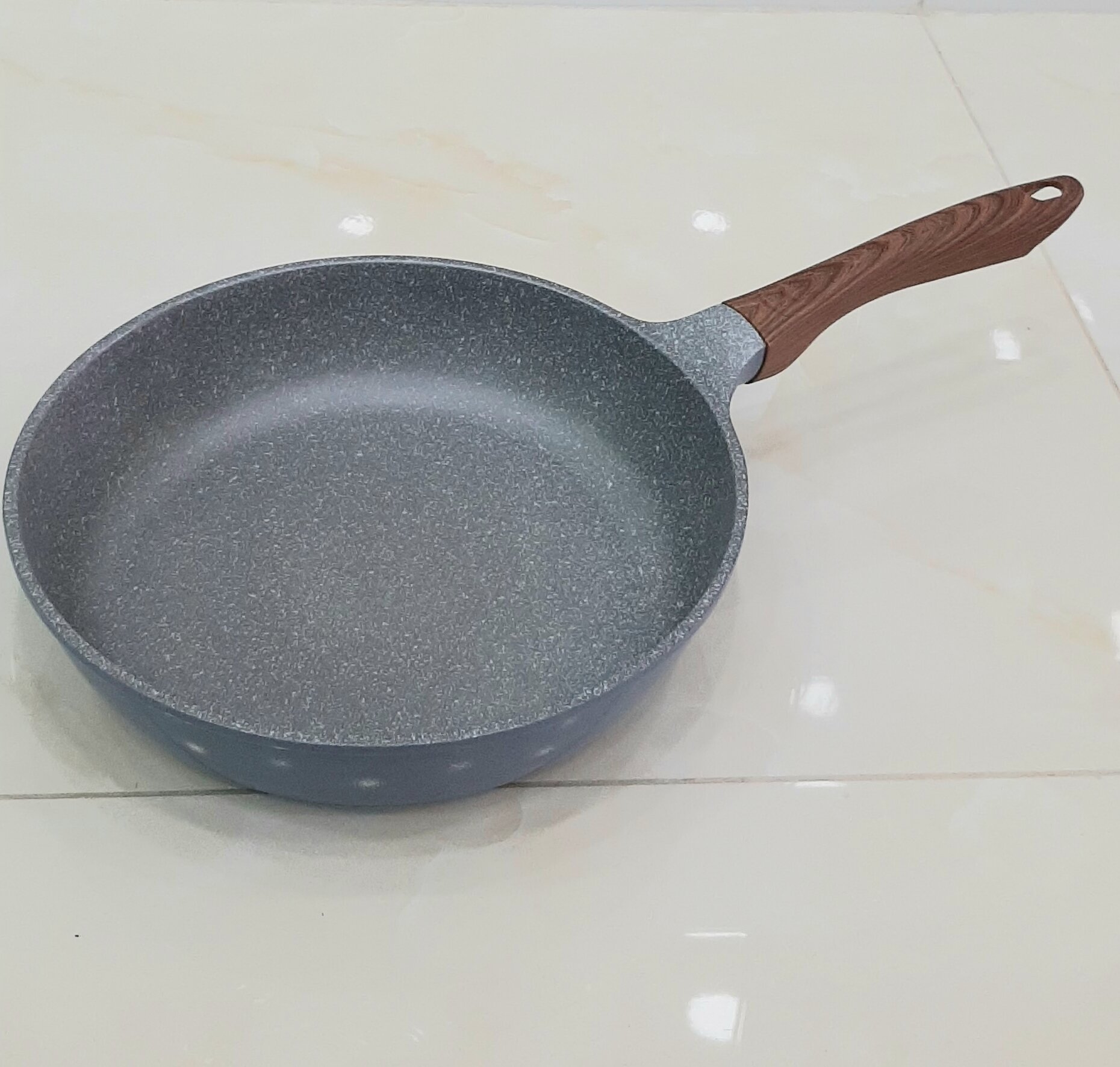 Chảo đúc cạn vân đá đáy từ ECORAMIC 20cm, 24cm, 26cm, 28cm