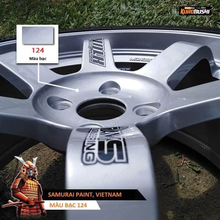 sơn Samurai 3/124 màu bạc 400ml