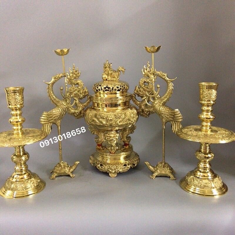 Bộ đỉnh lư thờ bằng đồng vàng cao cấp cao 35cm nặng 8,5kg ngũ sự đỉnh hạc nến bằng đồng nguyên chất.