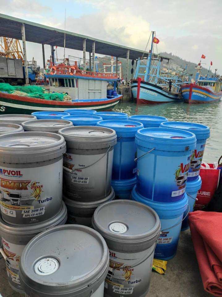 [Nhớt 2 thì 1Lít] Extra 2T 1L cho động cơ xăng 2 thì. Sử dụng cho xe máy 2 thì, máy cưa cây, máy cắt cỏ 2 thì, bo bo ghe thuyền