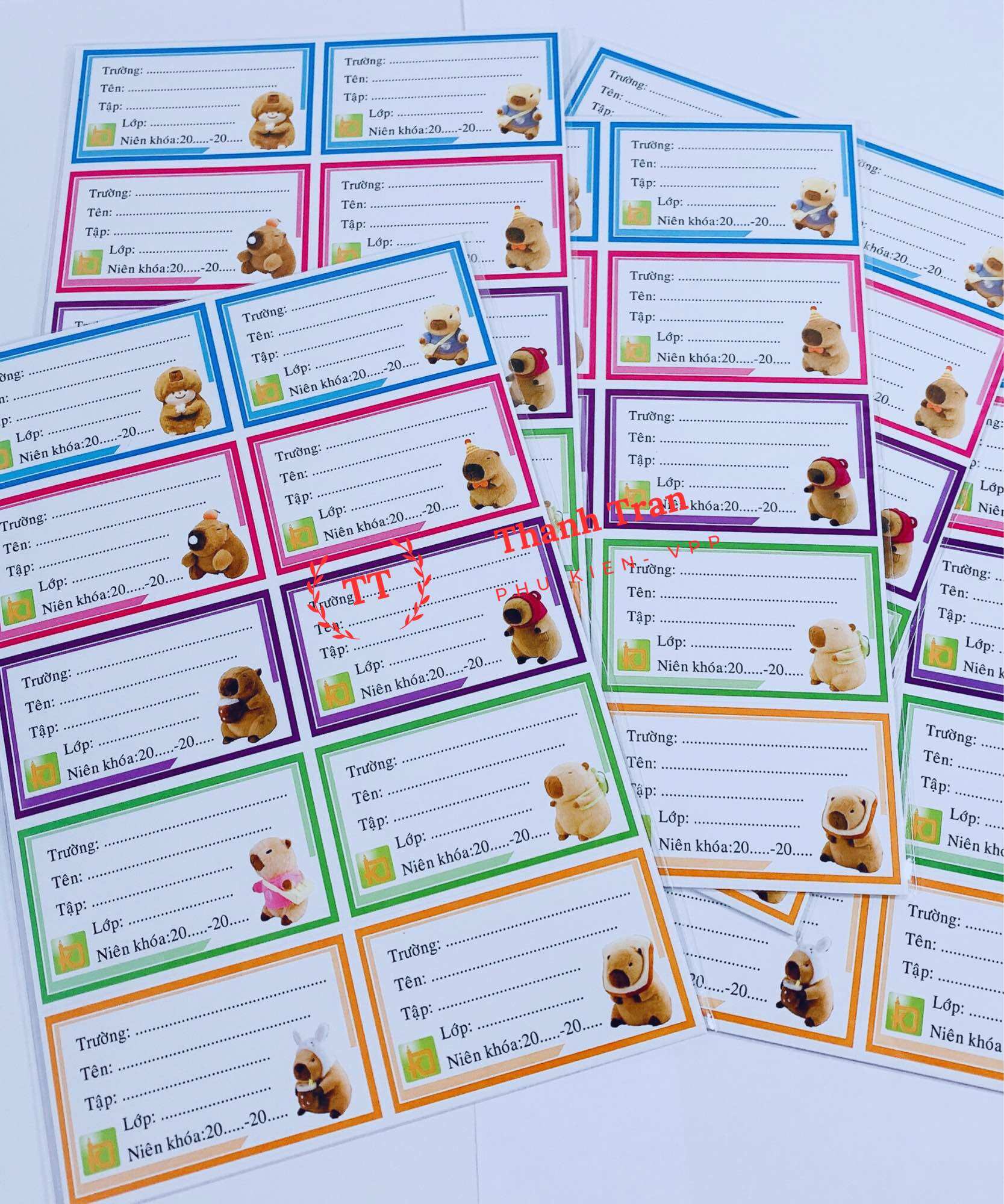 Combo 20 cái nhãn vở Capy Bara có keo dán