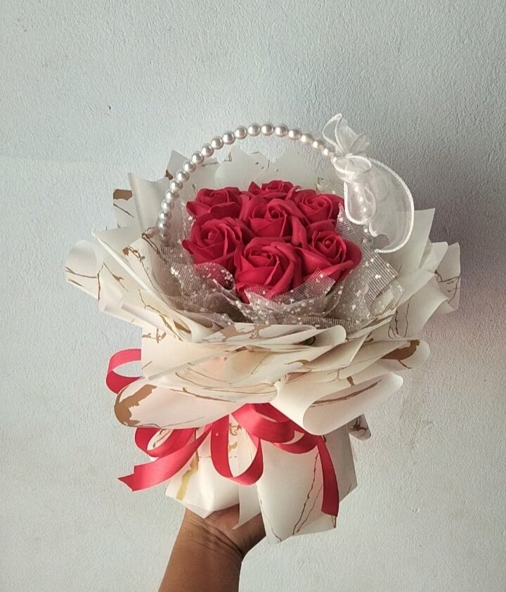 Giỏ hoa sáp ngọc trai
