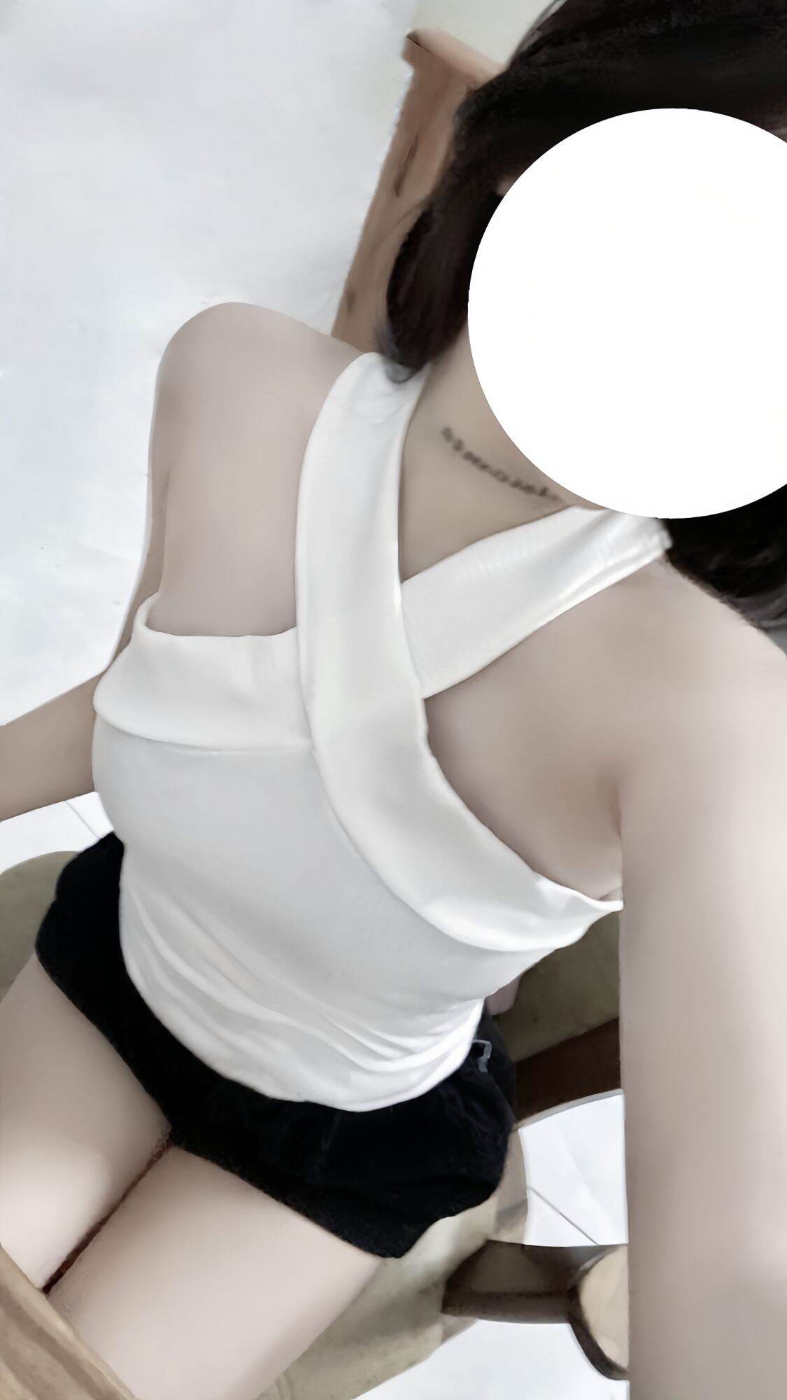 Áo yếm croptop 2 dây bản to