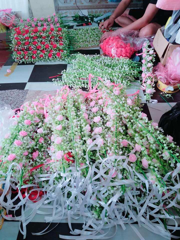 Sỉ vòng đội đầu chụp ảnh kỷ yếu