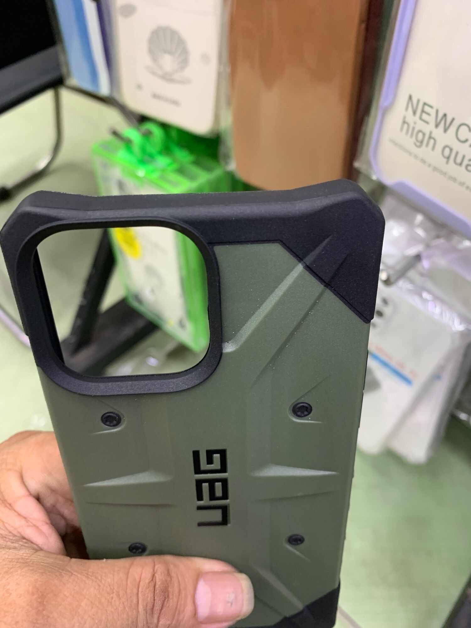 Ốp lưng iPhone 13 Promax dày chống sốc UAG