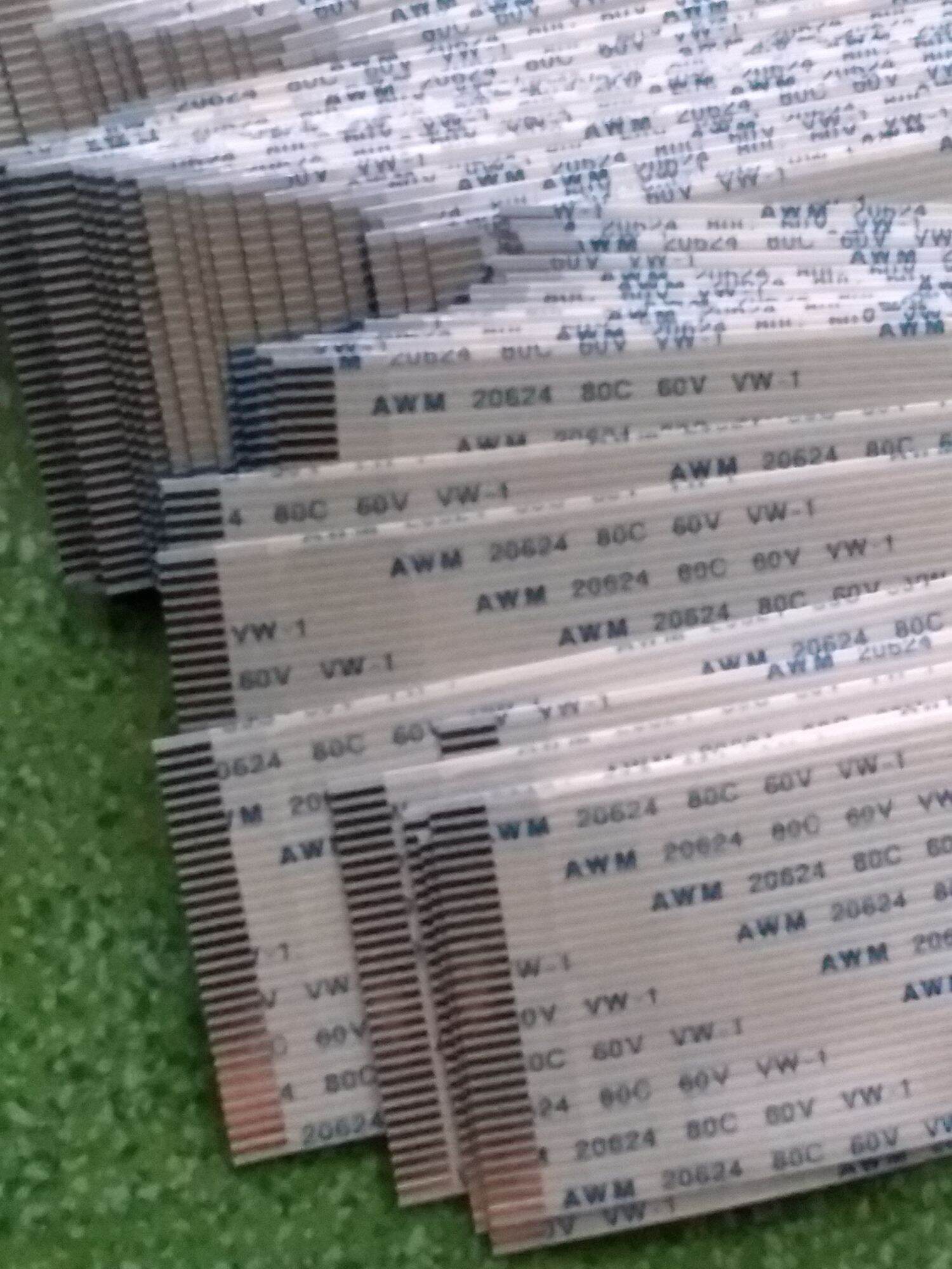 1 CHIẾC CÁP FFC   1.OMM -30PIN