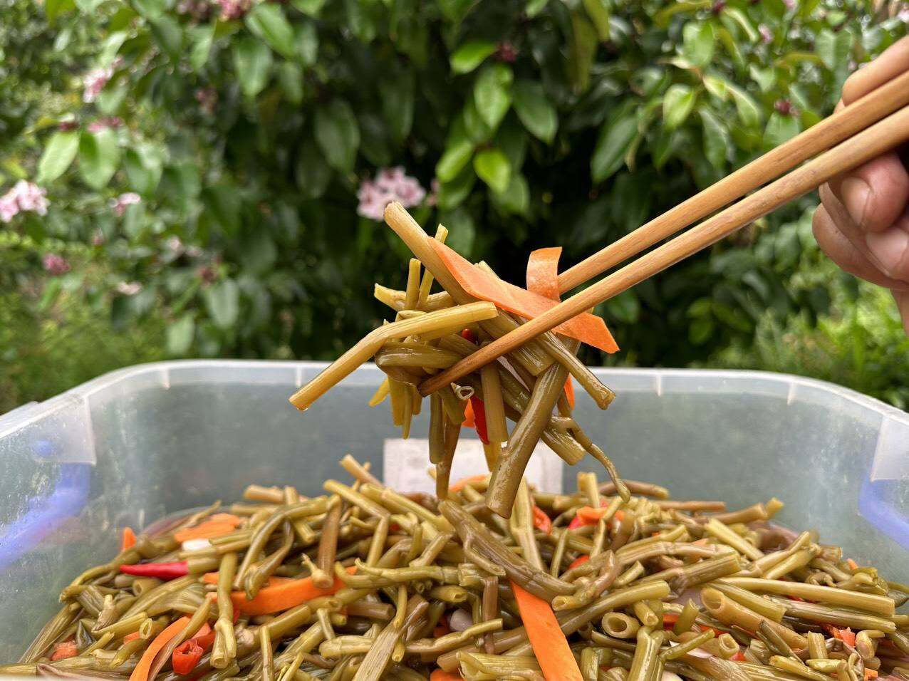 Rau muống đồng chua ngọt hũ 700gr