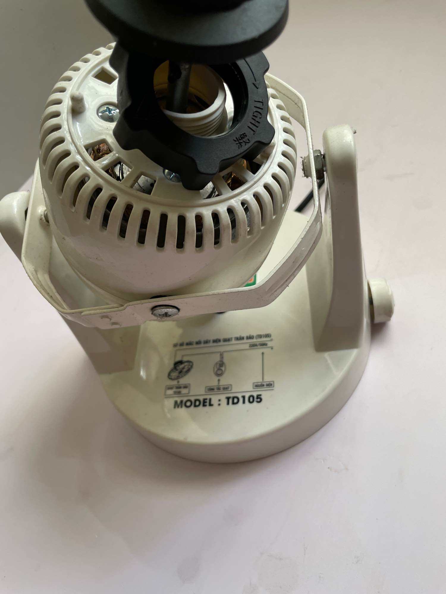 Quạt đảo trần SENKO TD105 ( không lồng, cánh) như hình