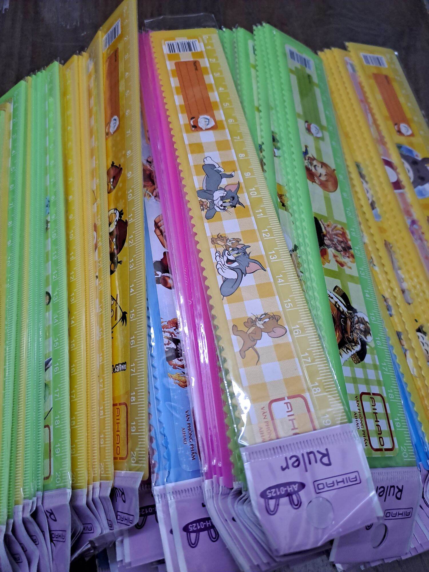Combo 10 cây thước kẻ nhựa màu 20 cm