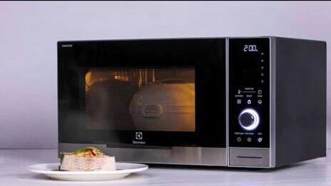 Lò vi sóng electrolux có nướng 30 lít ems3082cr