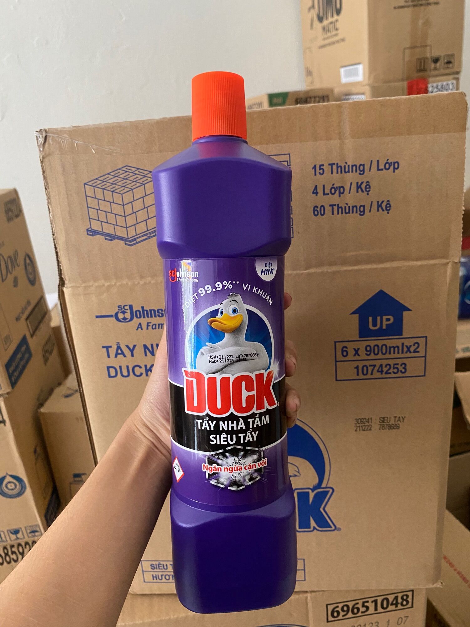 Tẩy bồn cầu - nhà tắm Con Vịt Duck 900ml - Hàng chính hãng DKSH Việt Nam.