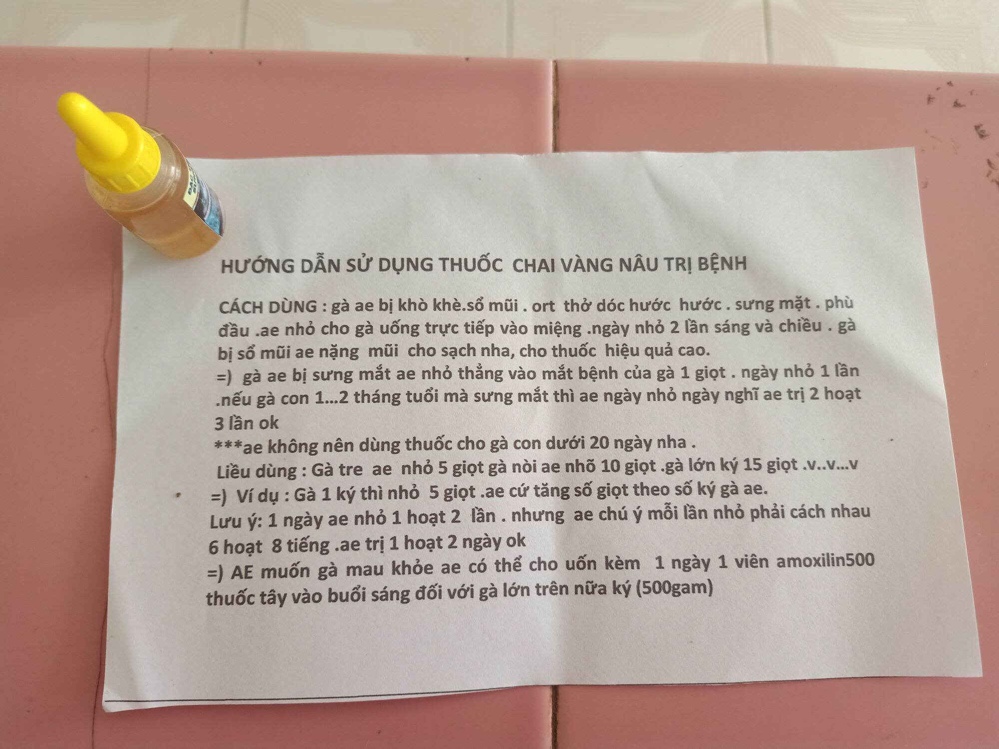 GÀ BỊ KHÒ KHÈ, SỔ MŨI, SƯNG MẮT, PHÙ ĐẦU