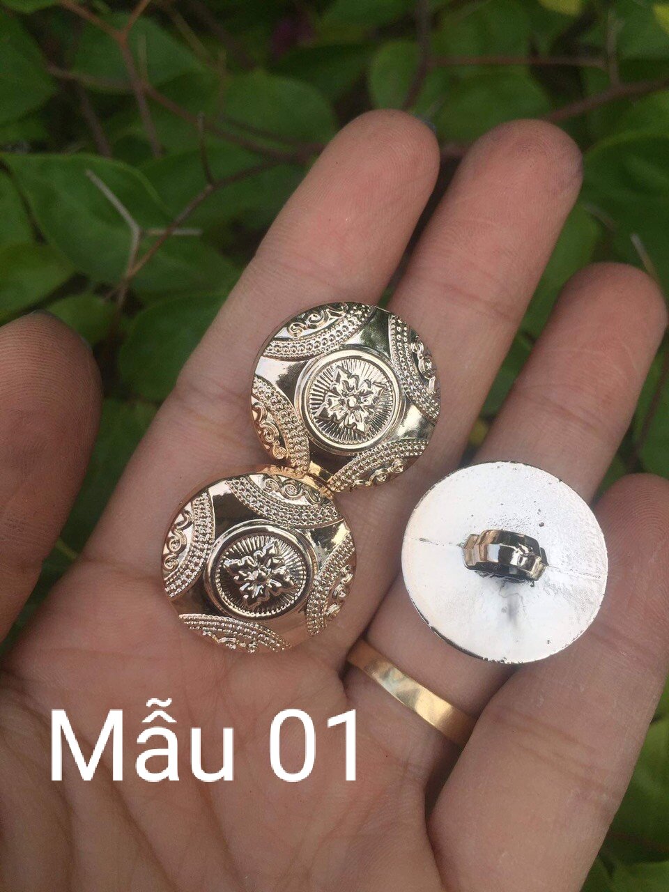 Nút vest 2cm có 3 mẫu khách chọn siêu đẹp
