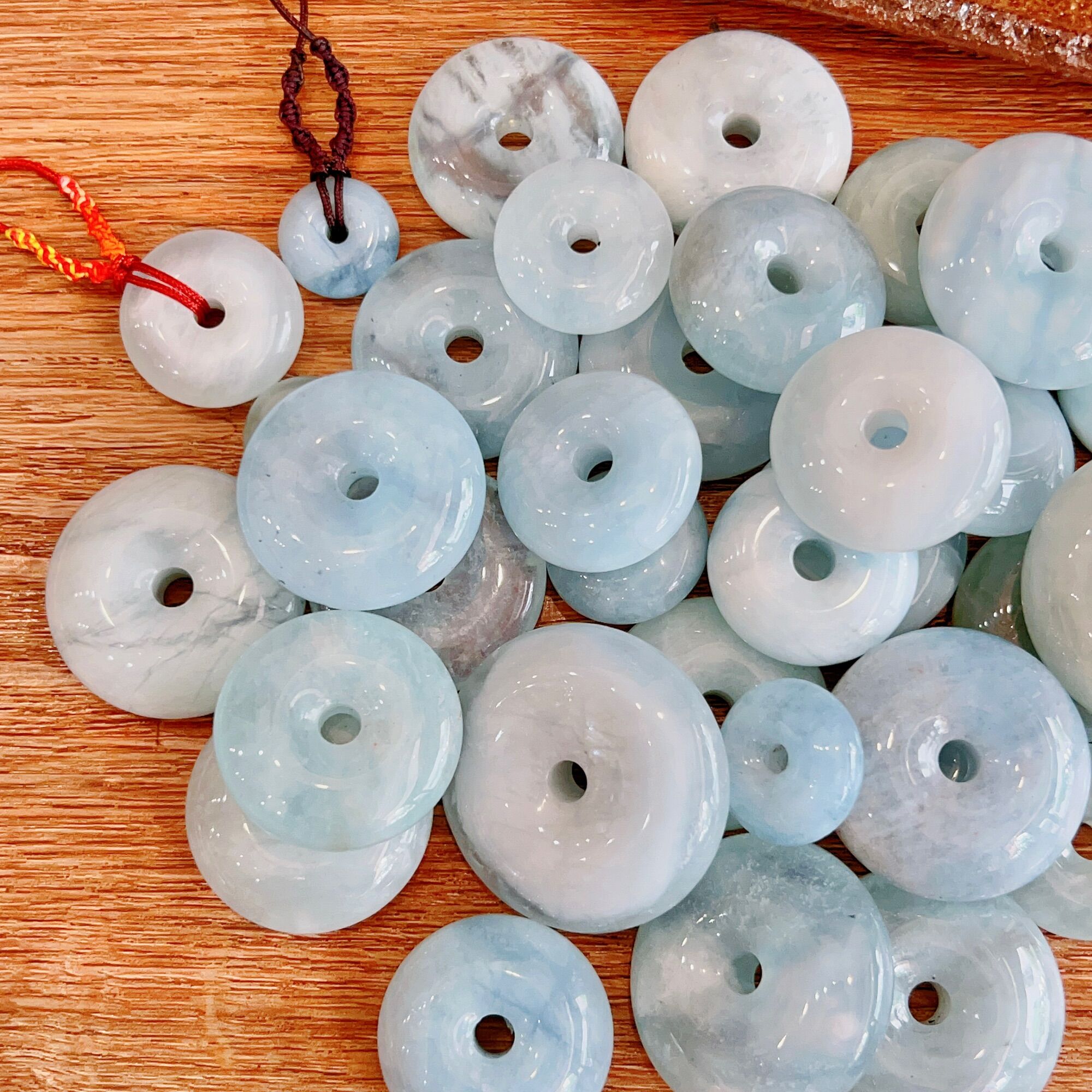 Mặt dây chuyền đồng điếu đá Aquamarine, Mặt dây đeo cổ đá thiên nhiên