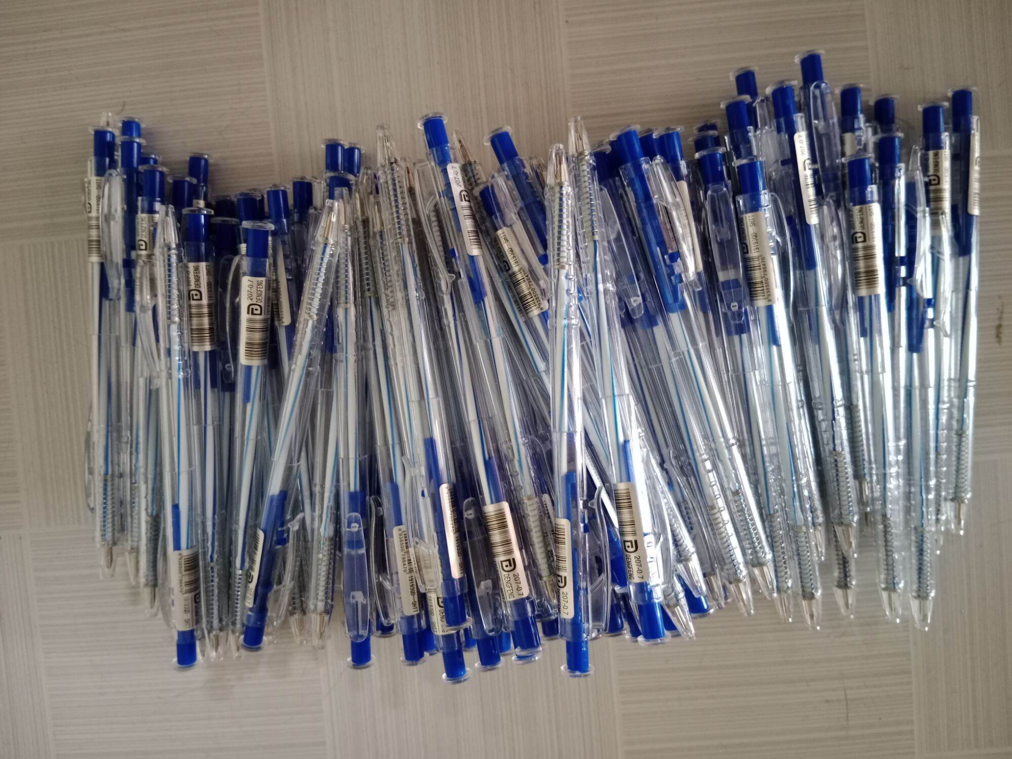 Sale 50 cây viết mực xanh