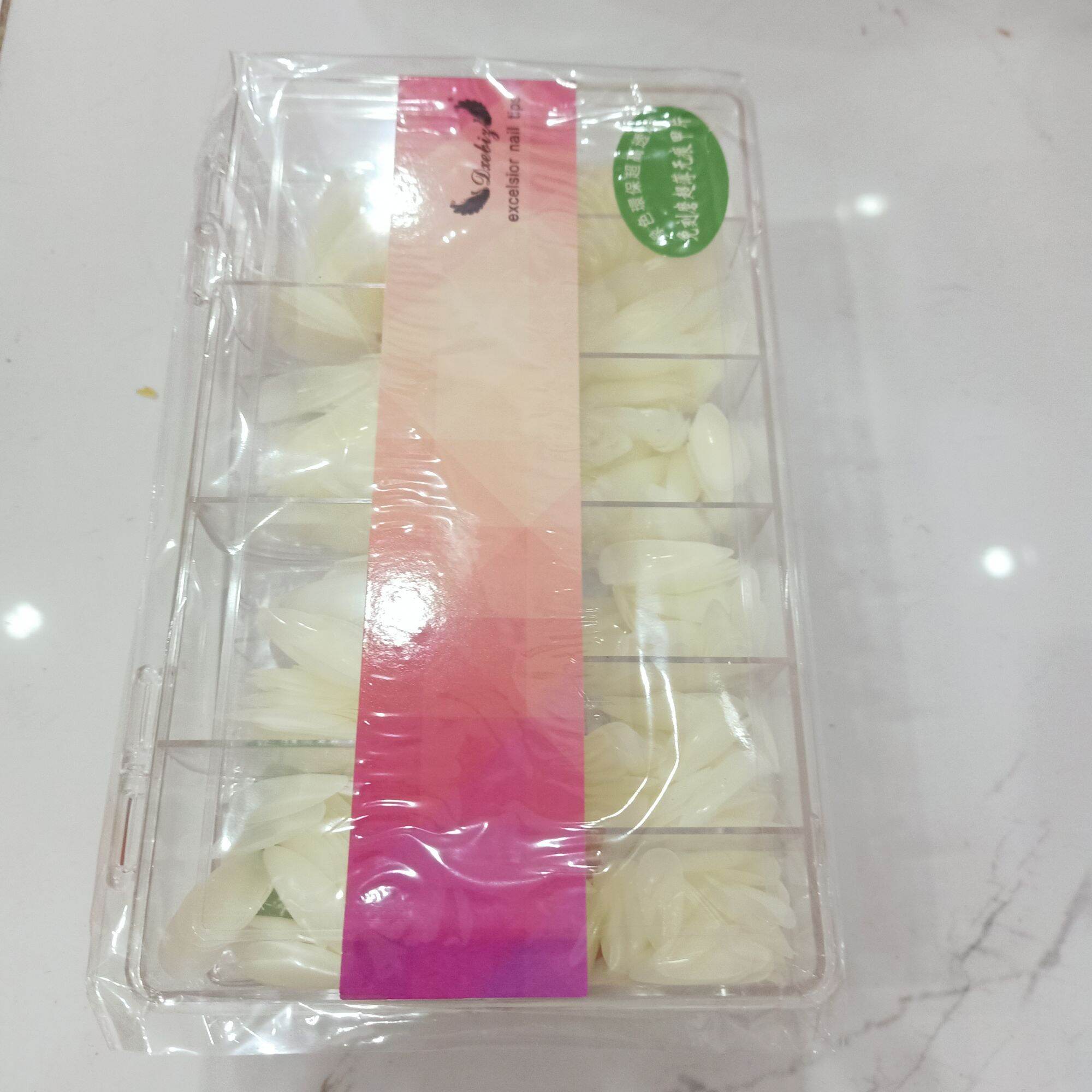 Móng úp đủ form: vuông bầu, nhọn , than