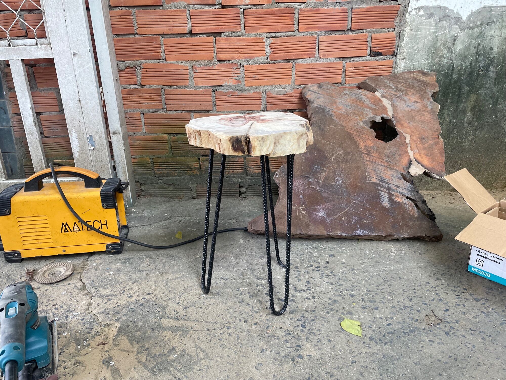 Chân bàn hairpin sắt răng cao 30cm kèm vít