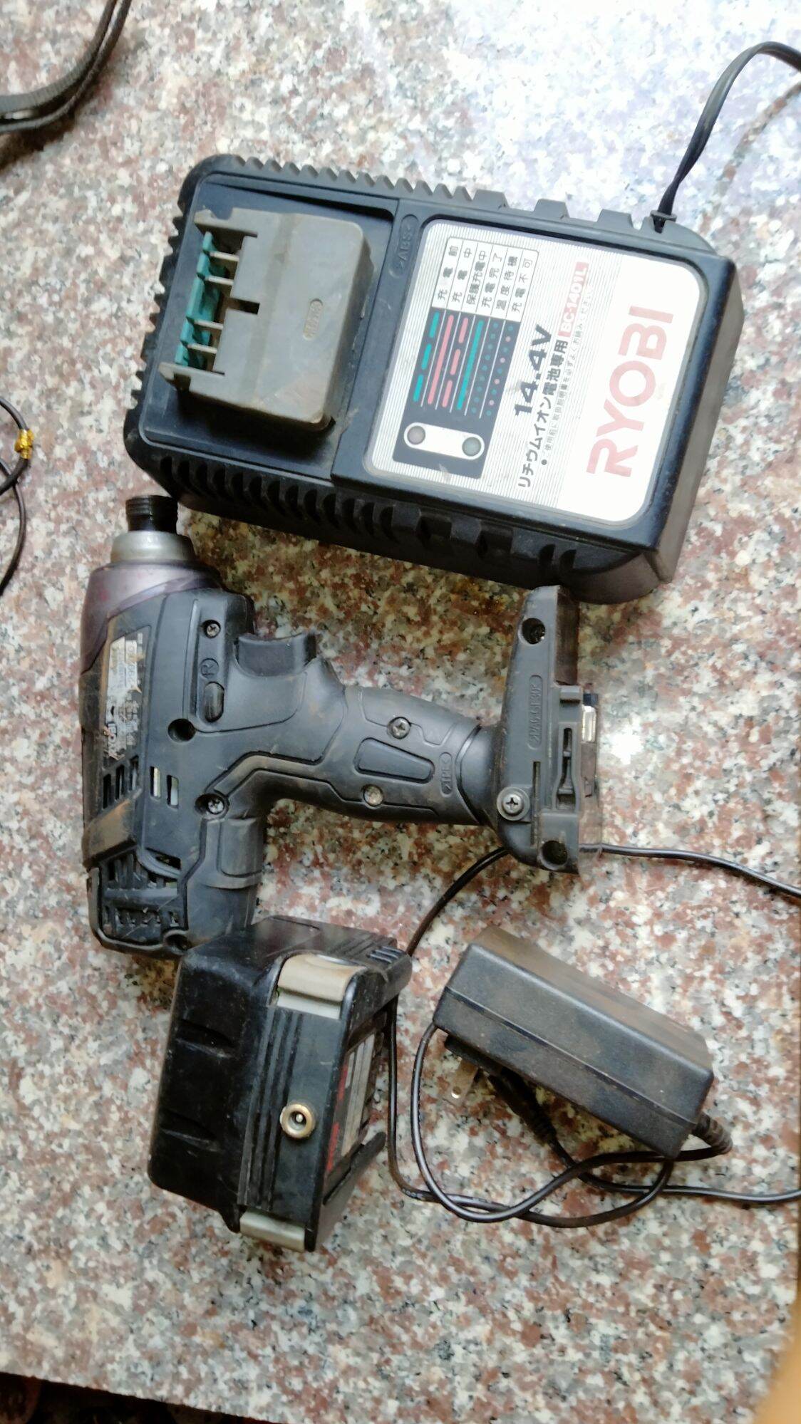 Máy bắn víc ryobi 14.4v