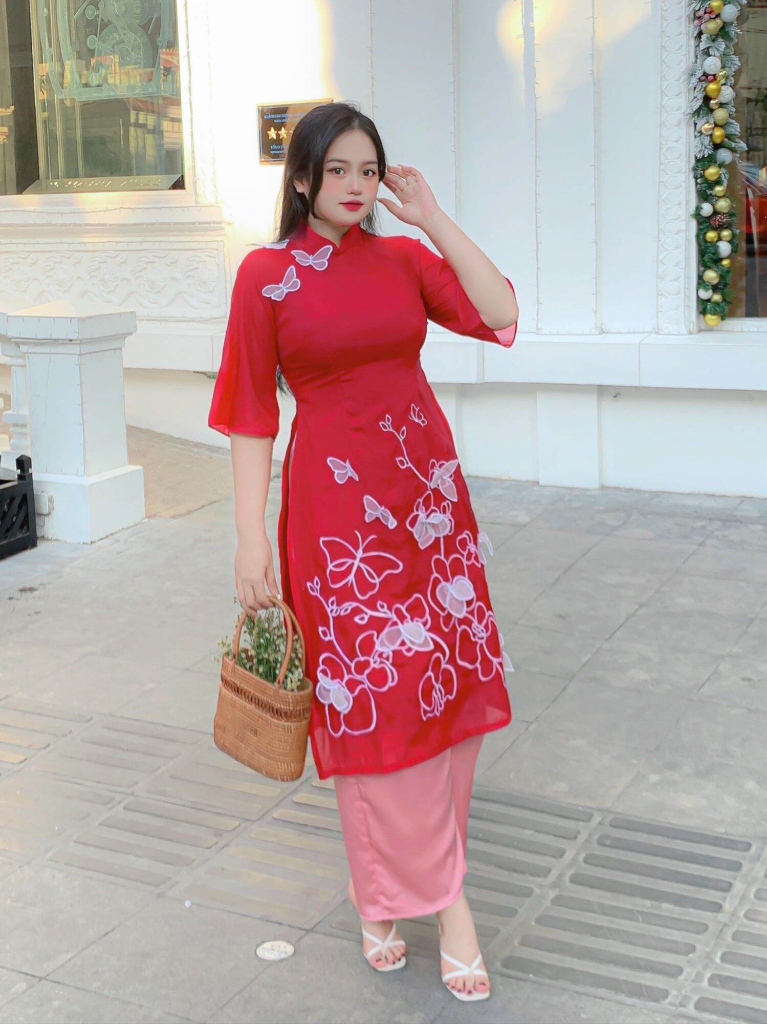 ÁO DÀI BIGSIZE ĐỎ ĐÍNH HOA BƯỚM PHỐI QUẦN (L-2XL)