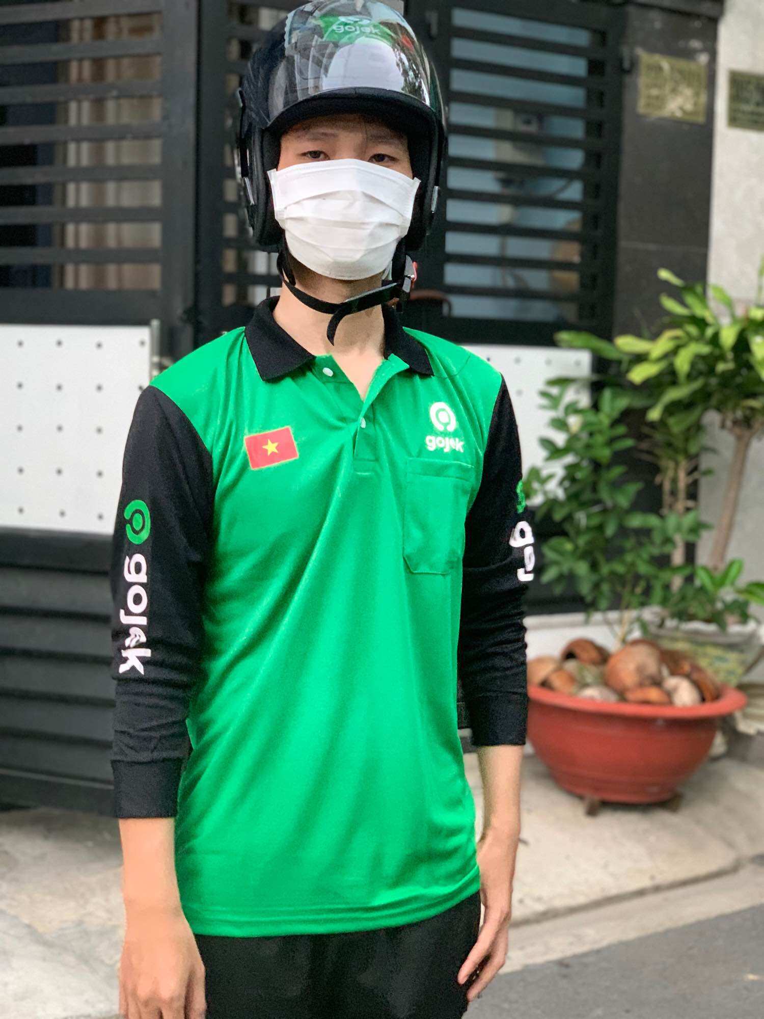 Áo thun gojekk tay dài mẫu mới